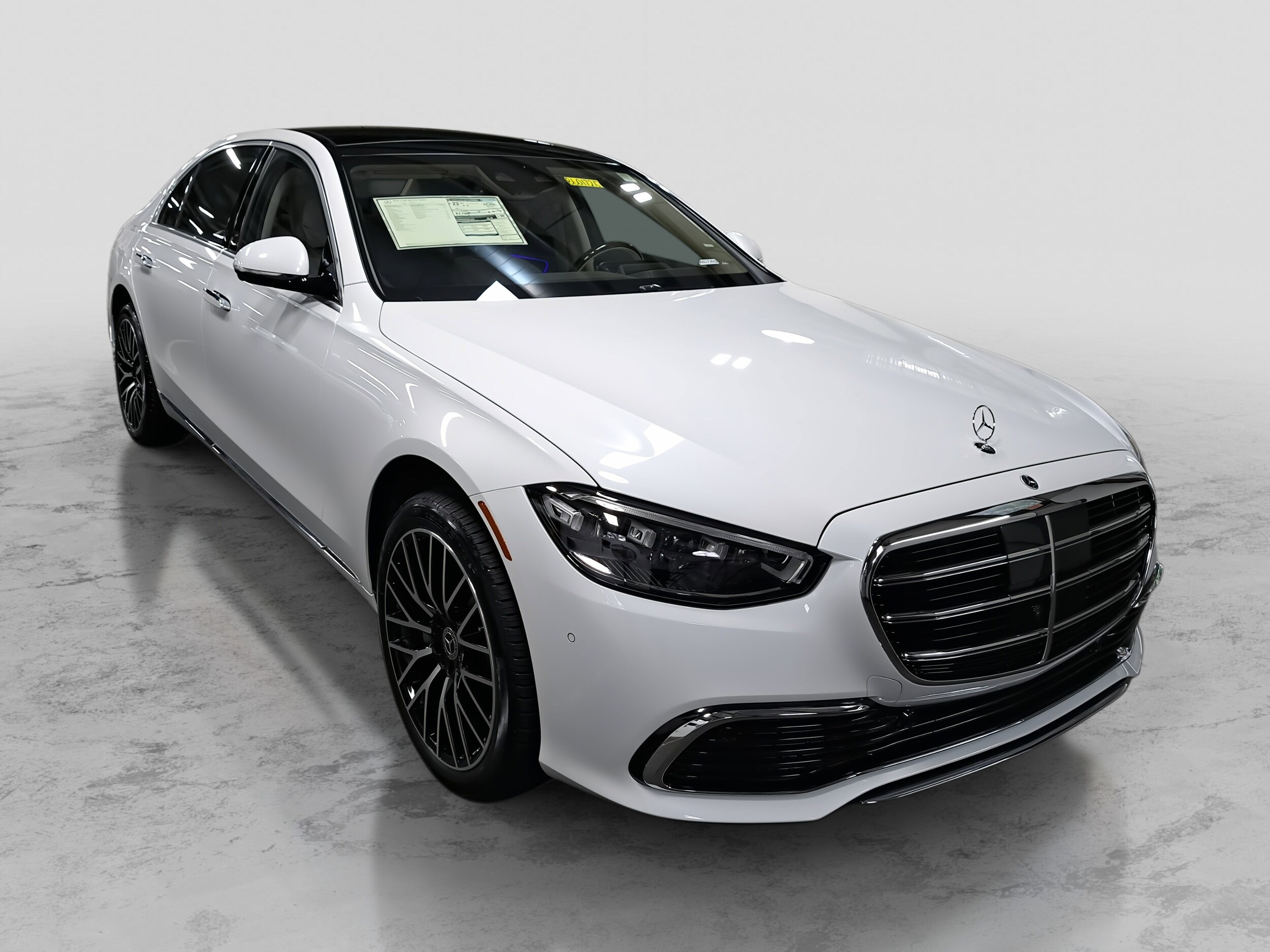 2026 Mercedes Benz S 500 4MATIC photo 2