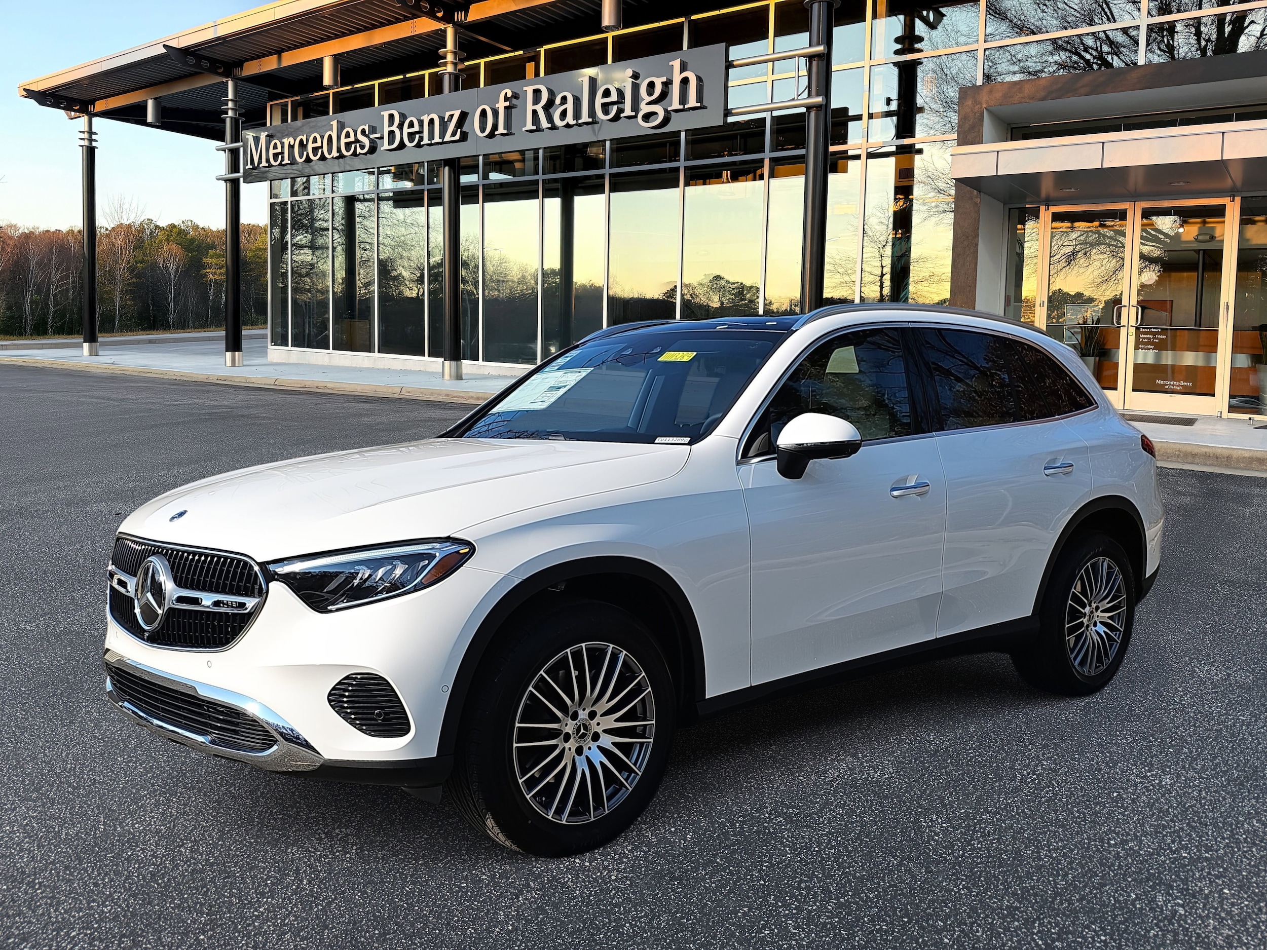 2026 Mercedes-Benz GLC Base's photo