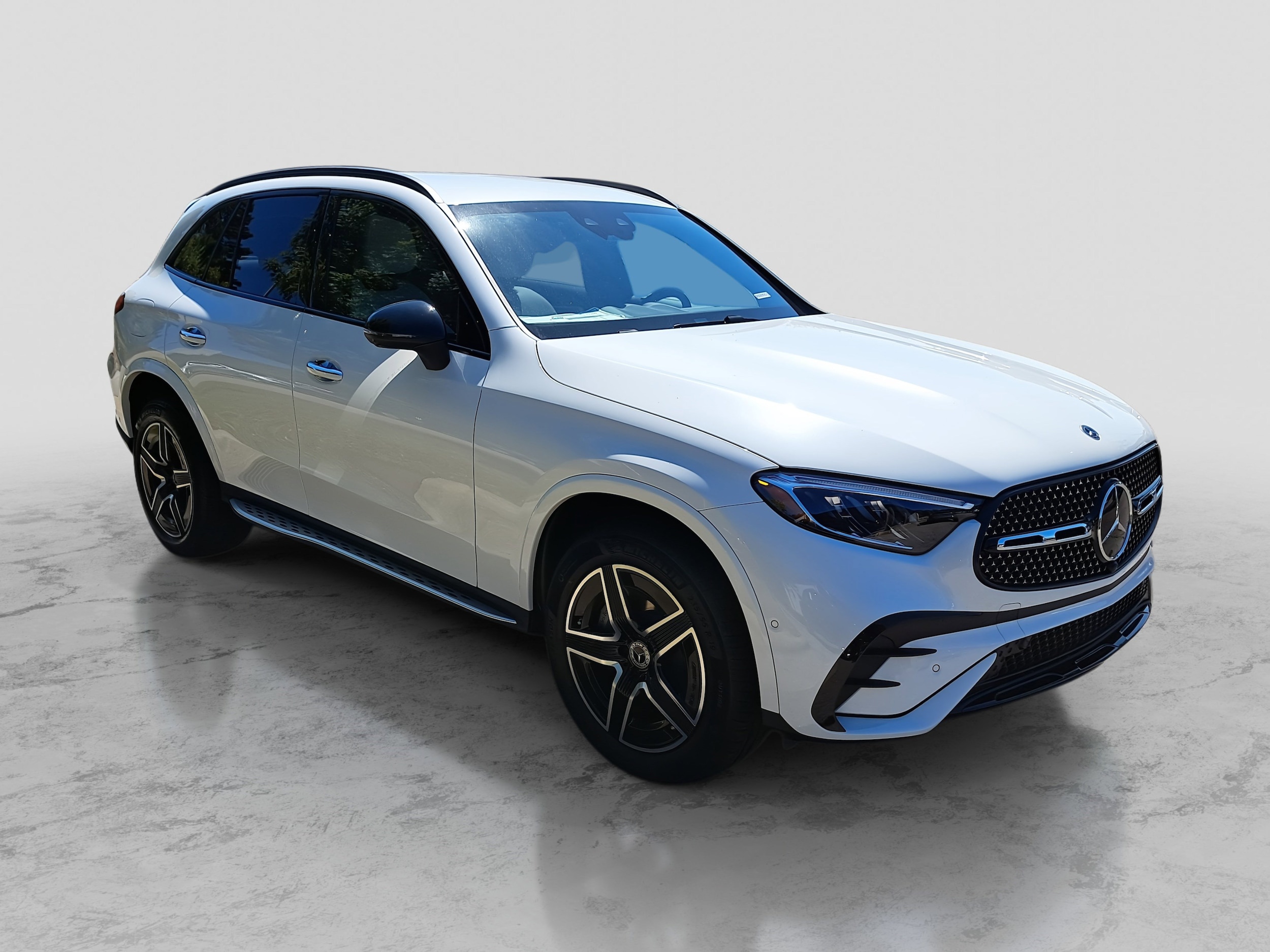 2026 Mercedes Benz GLC 300 photo 2