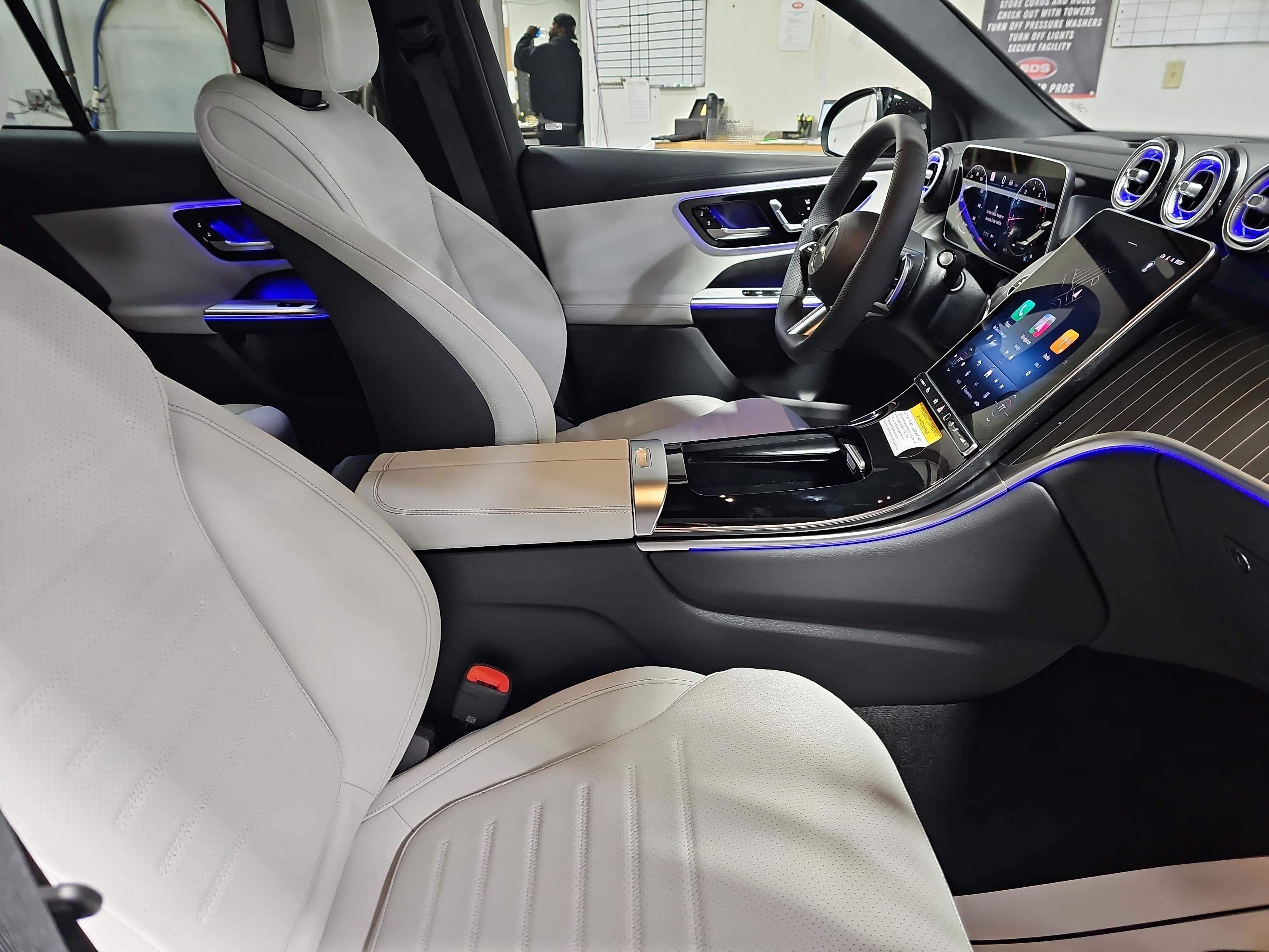 2026 Mercedes-Benz GLC Base - Photo 10