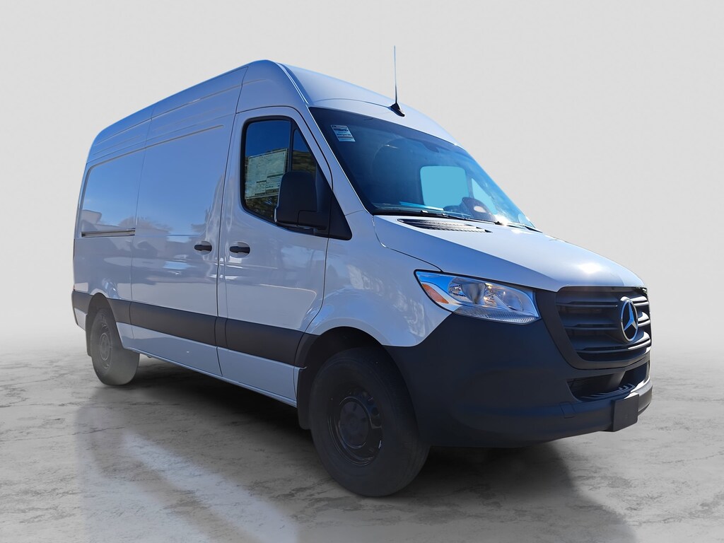 New 2026 Mercedes-Benz Sprinter 2500 Standard Roof 4-Cyl Diesel