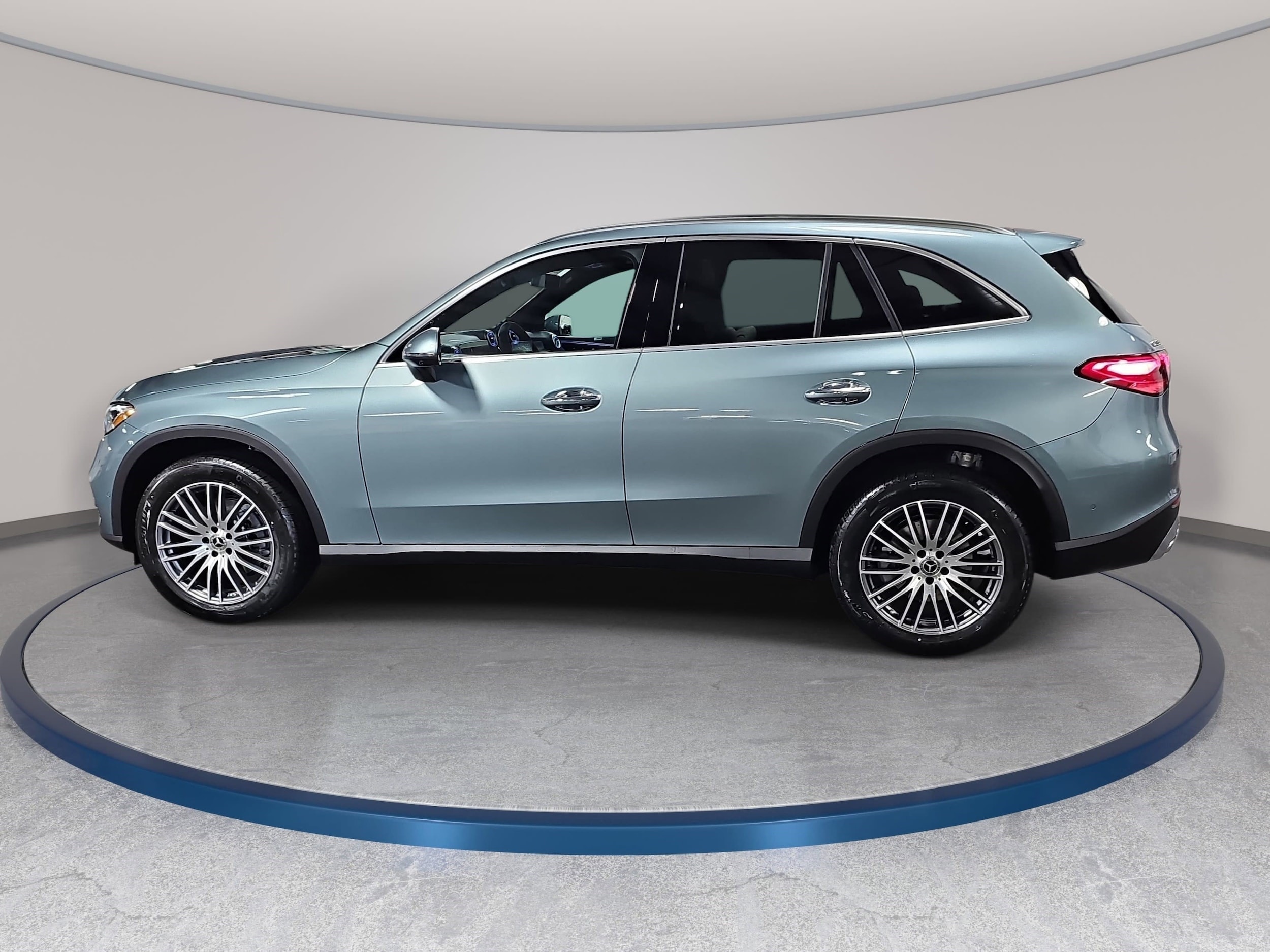 2026 Mercedes-Benz GLC Base - Photo 8