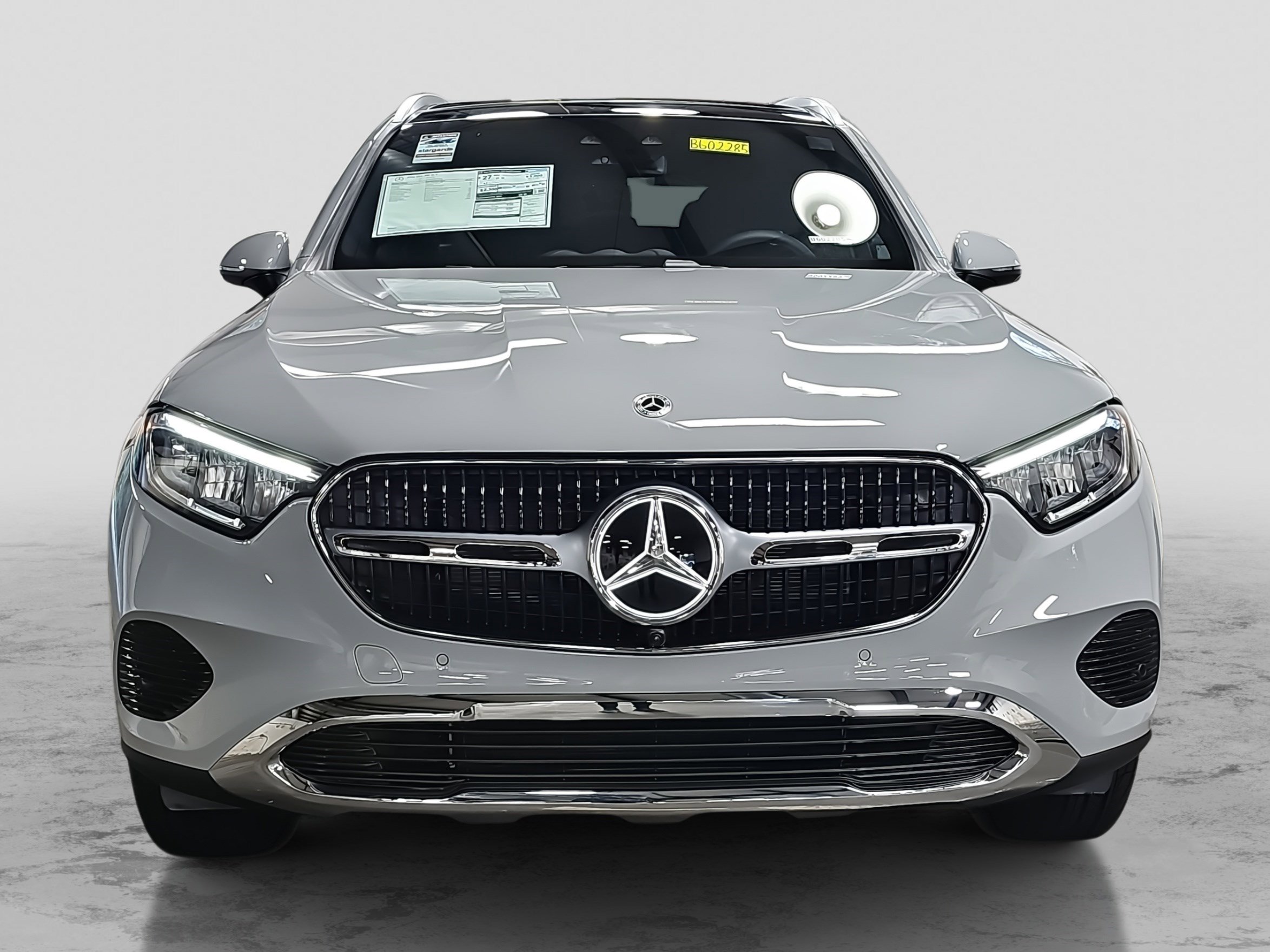 2026 Mercedes Benz GLC 300 photo 2