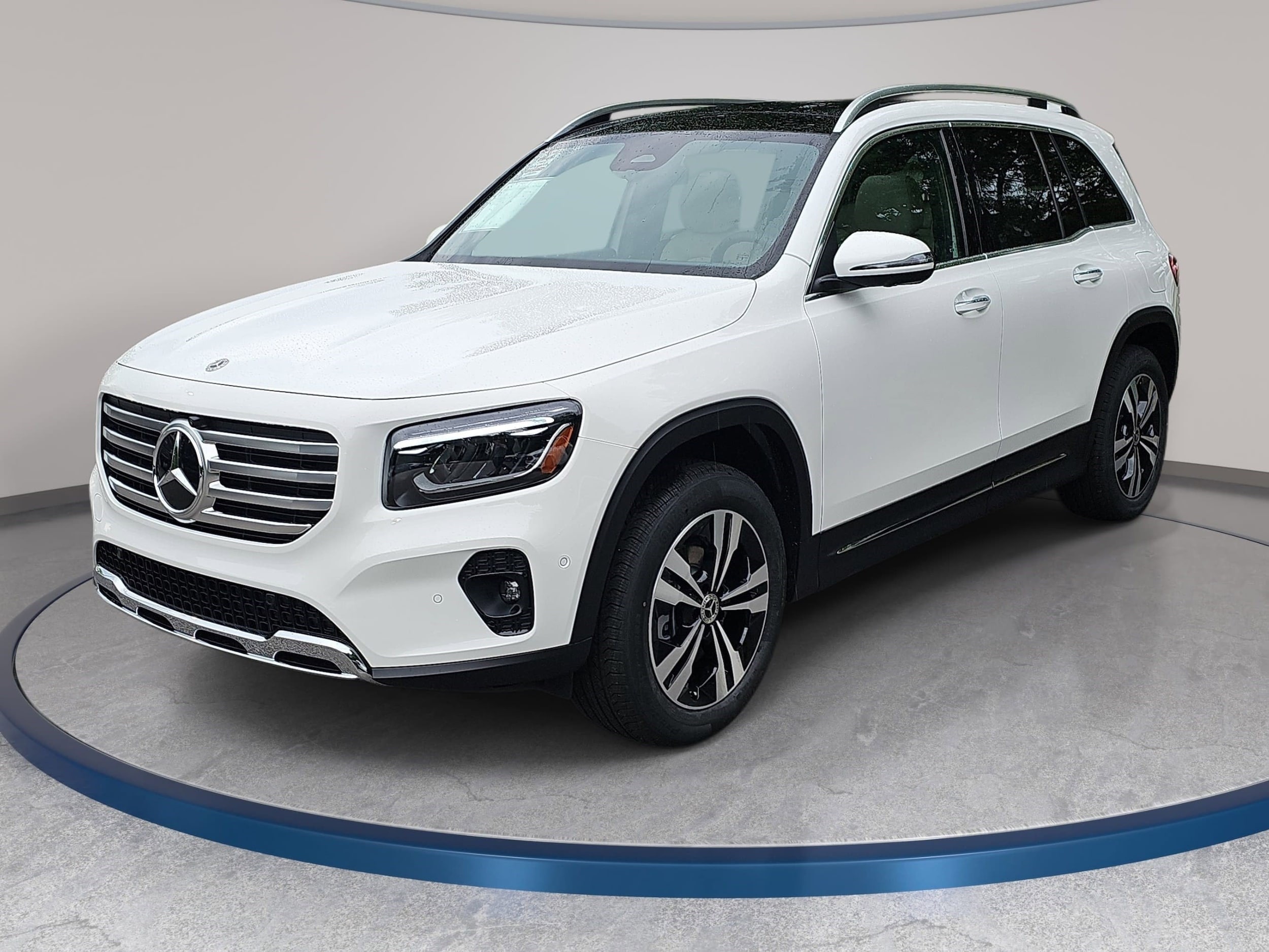 2026 Mercedes-Benz GLB GLB 250's photo