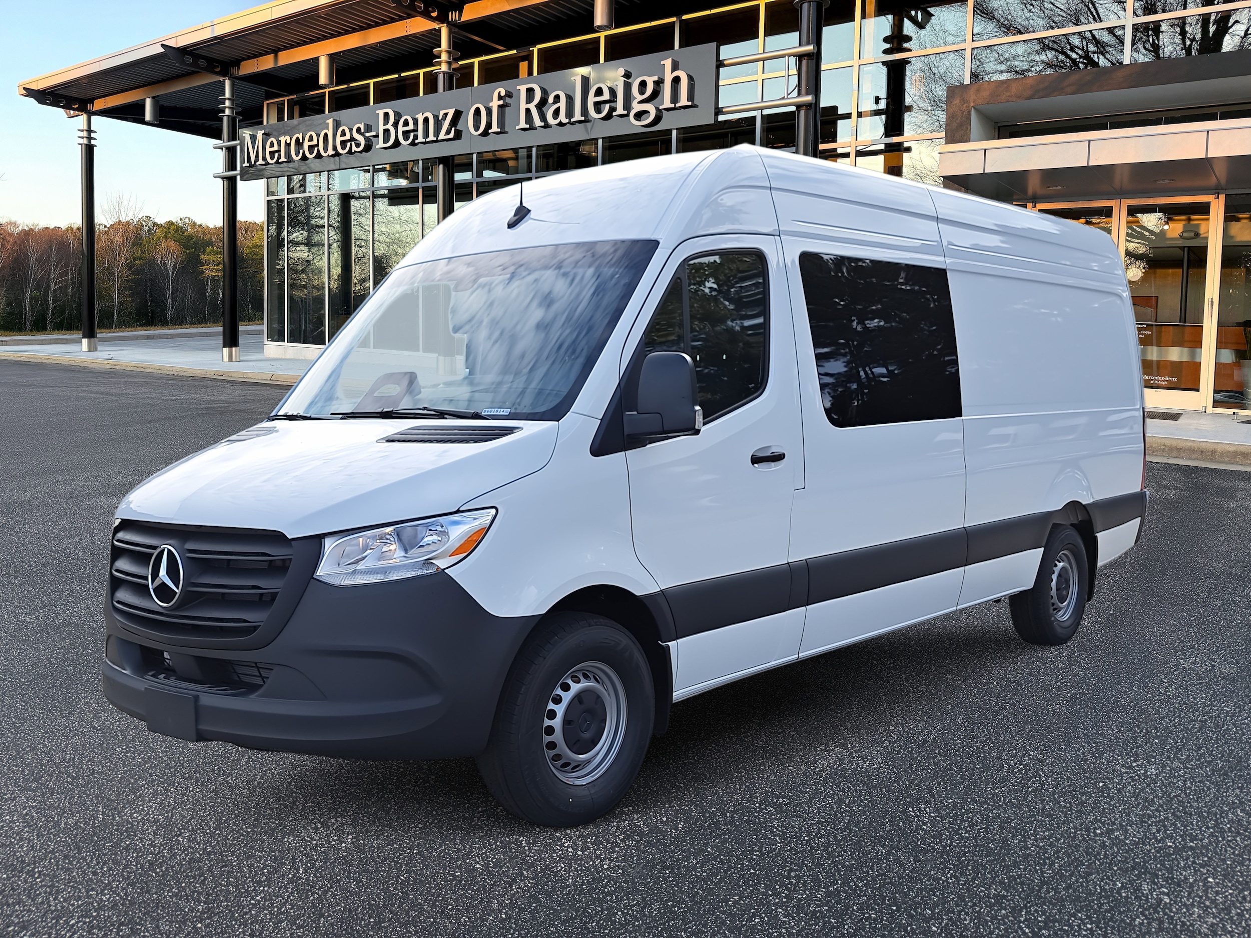 2026 Mercedes-Benz Sprinter Cargo Van Base's photo