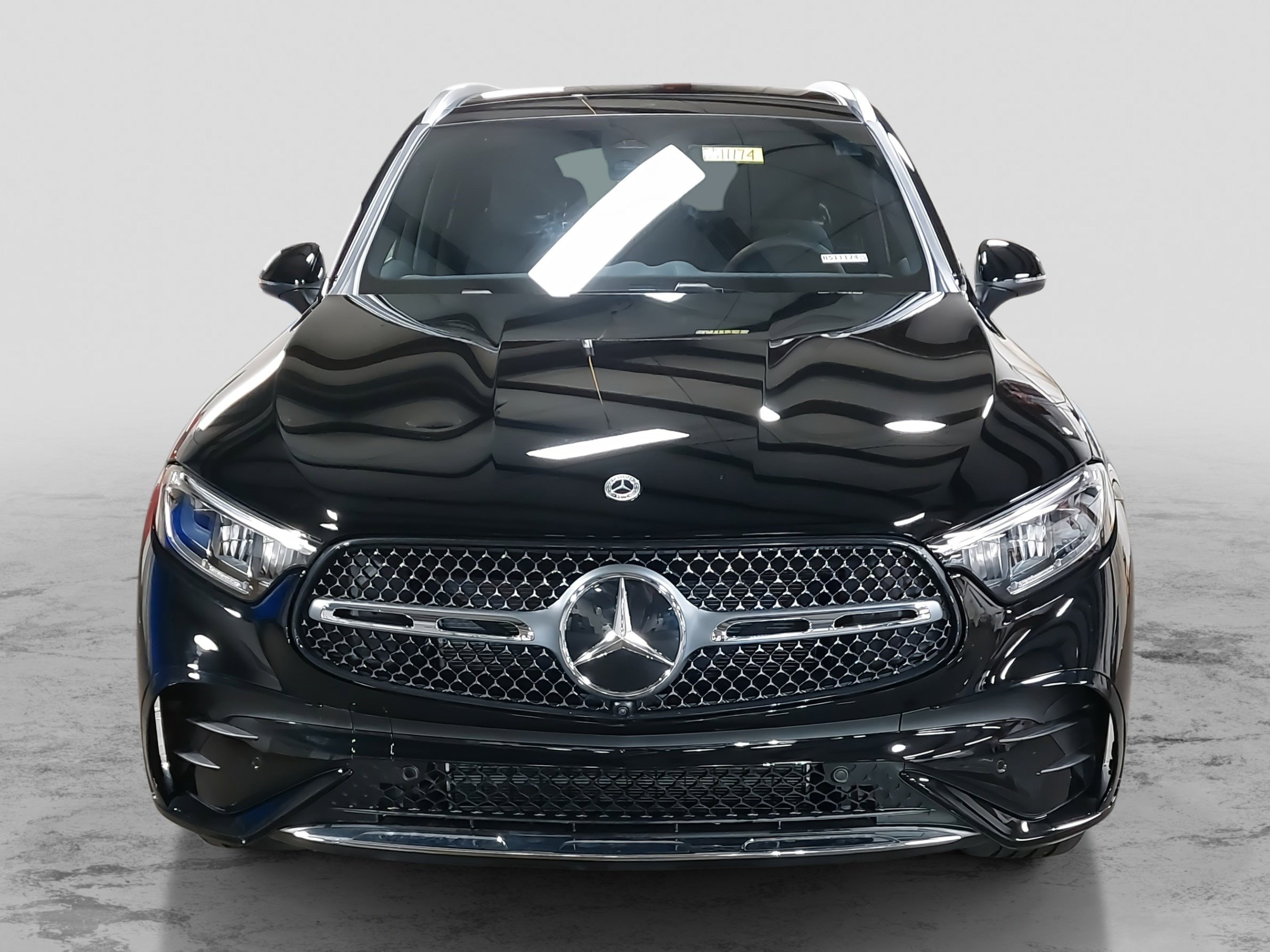 2025 Mercedes Benz GLC 300 4MATIC photo 2