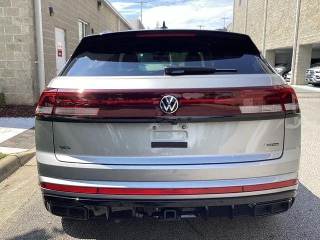Used 2026 Volkswagen Atlas Cross Sport 2.0T SEL R-Line Black 2.0T SEL R-Line Black 4MOTION