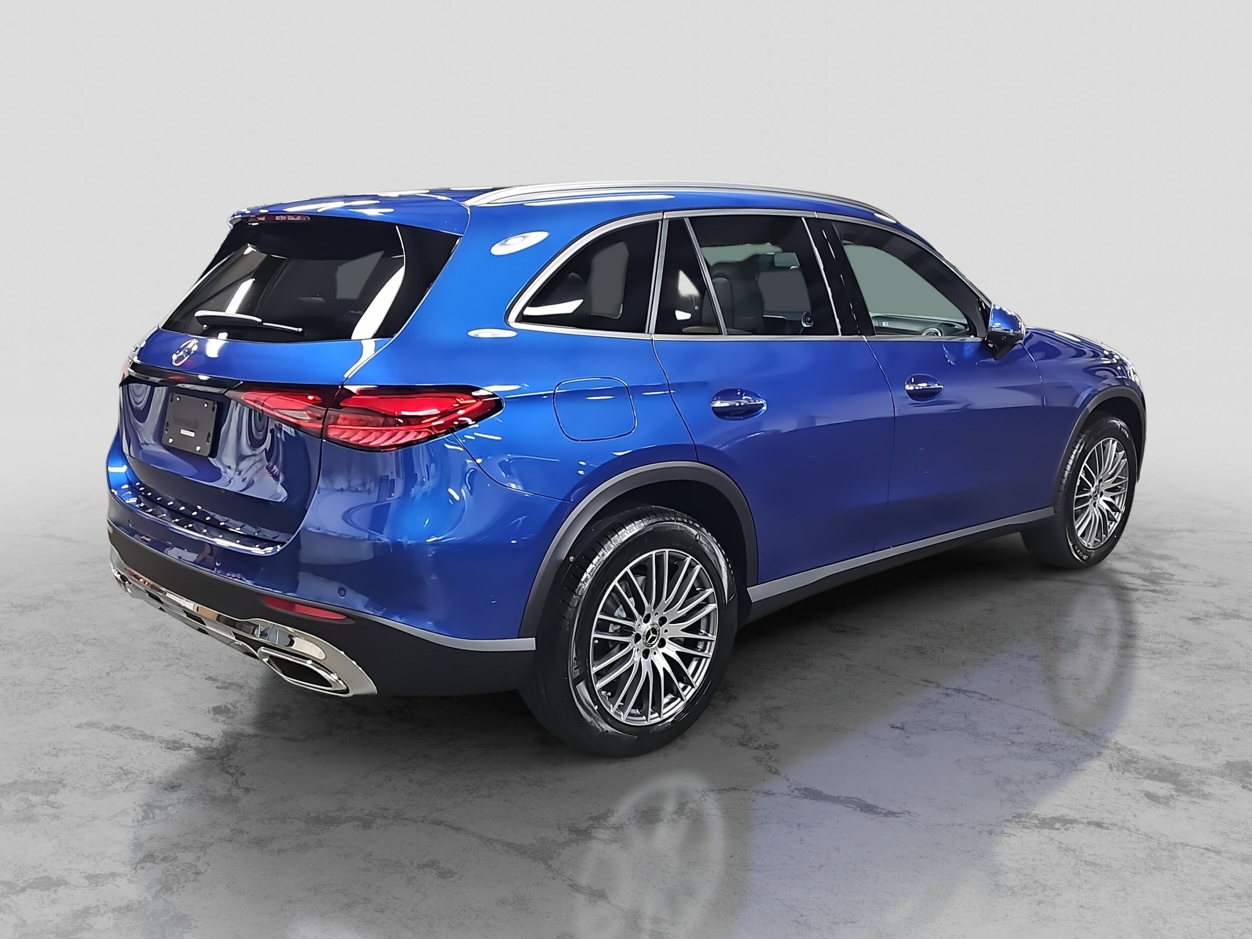 2026 Mercedes Benz GLC 300 photo 2