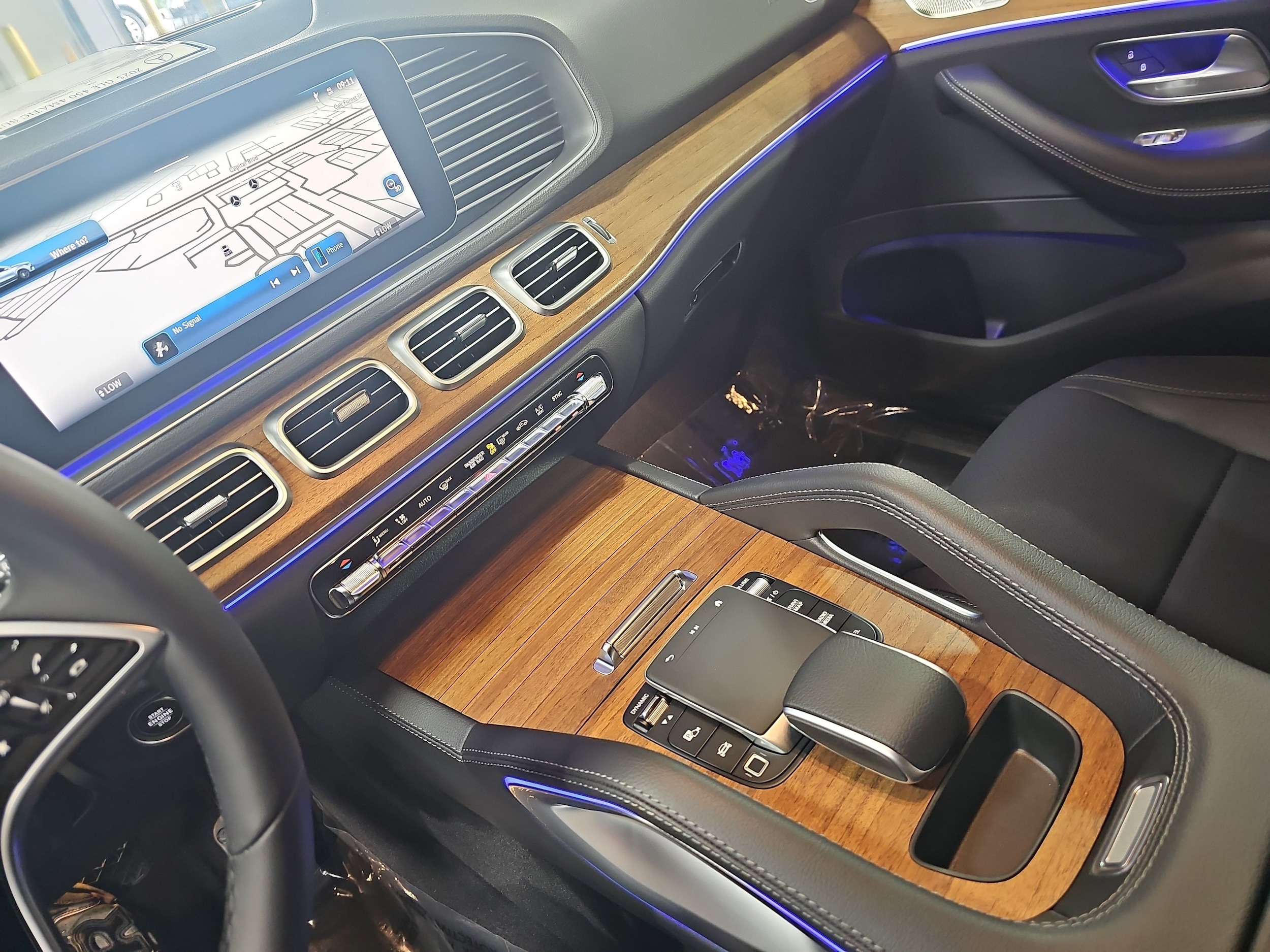 2025 Mercedes-Benz GLE GLE450 - Photo 25