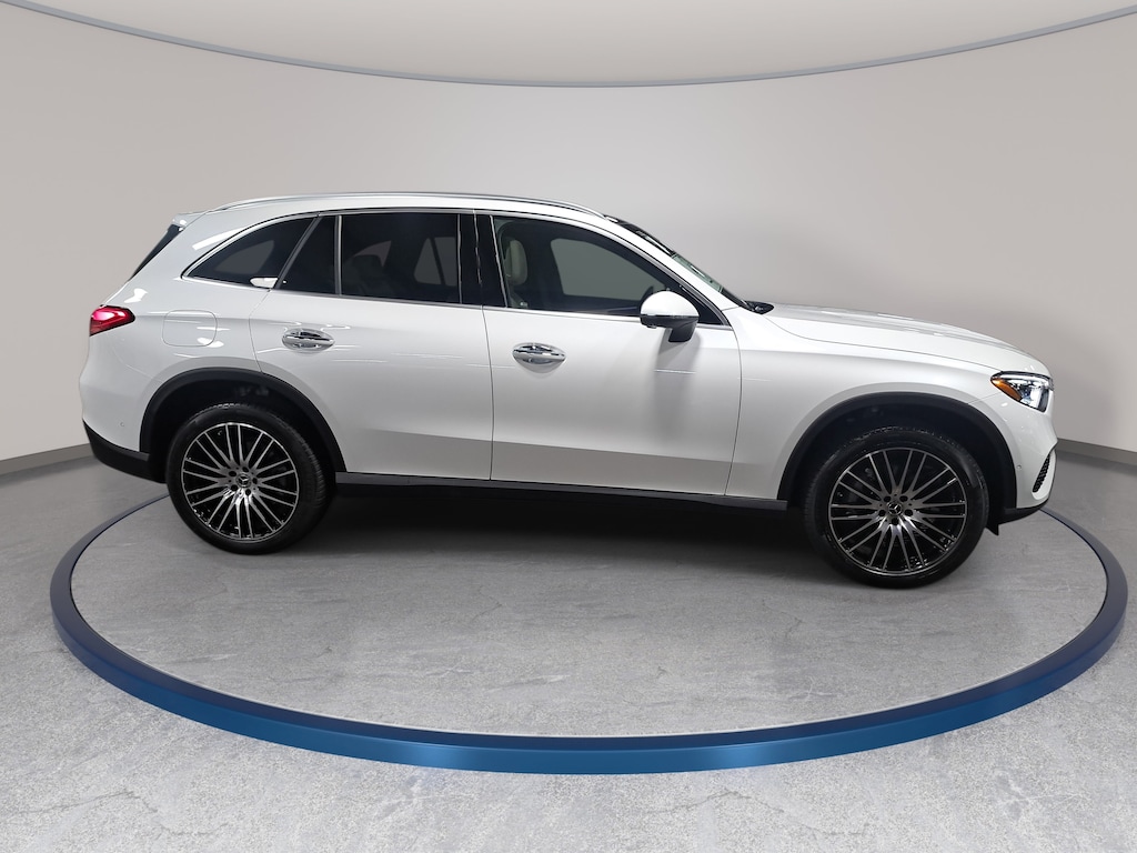 New 2027 Mercedes-Benz GLC 300 4MATIC SUV