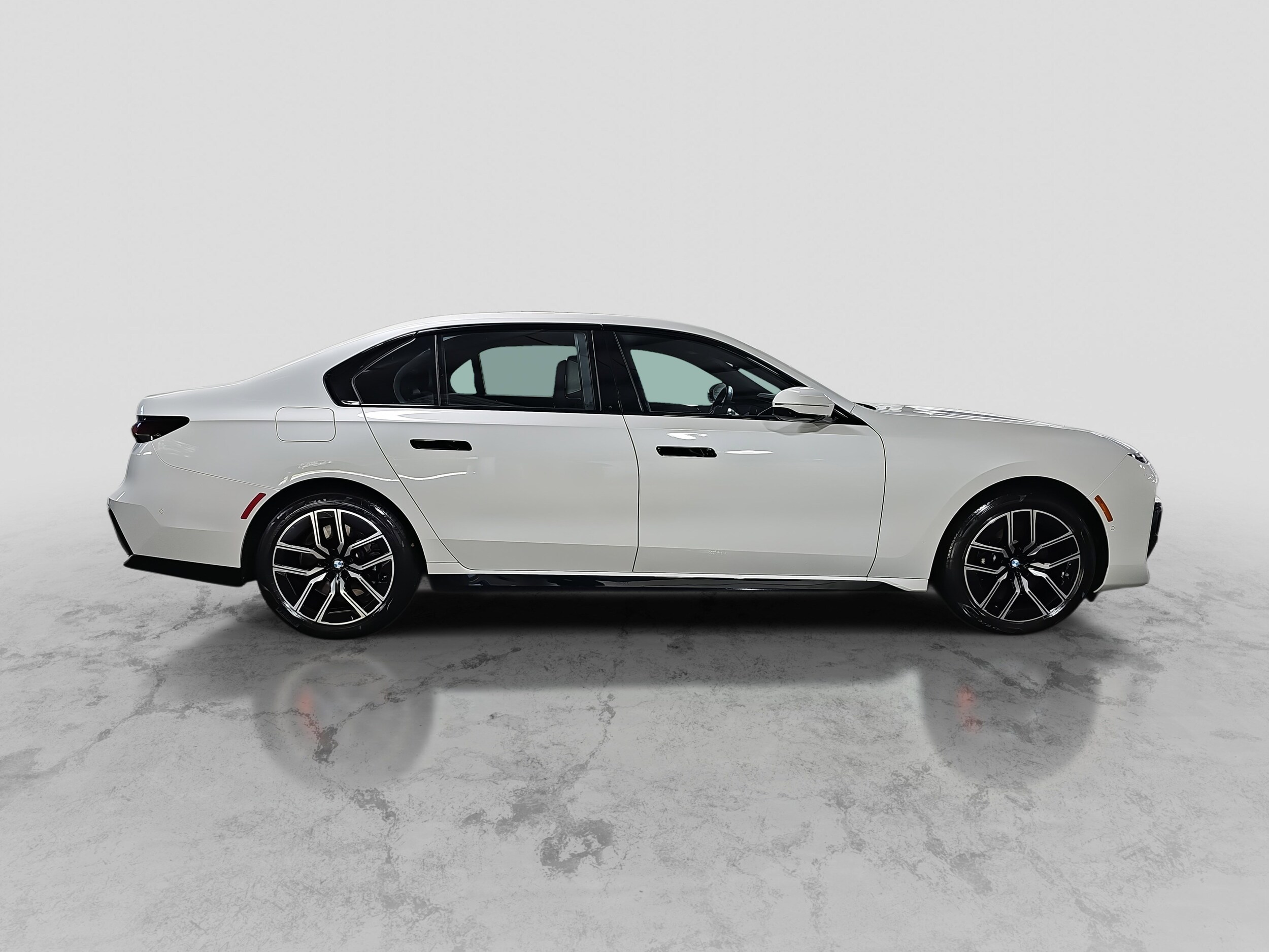 2023 Bmw 740i photo 3
