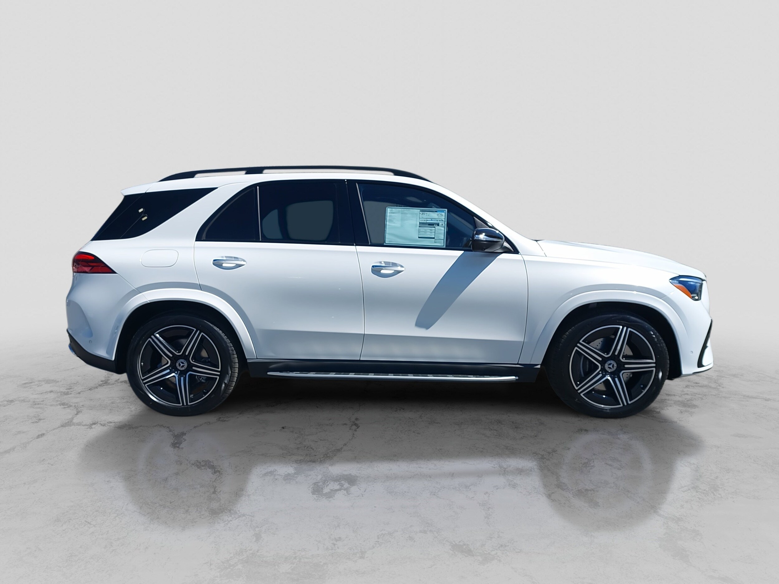 2025 Mercedes Benz GLE 450 4MATIC photo 4