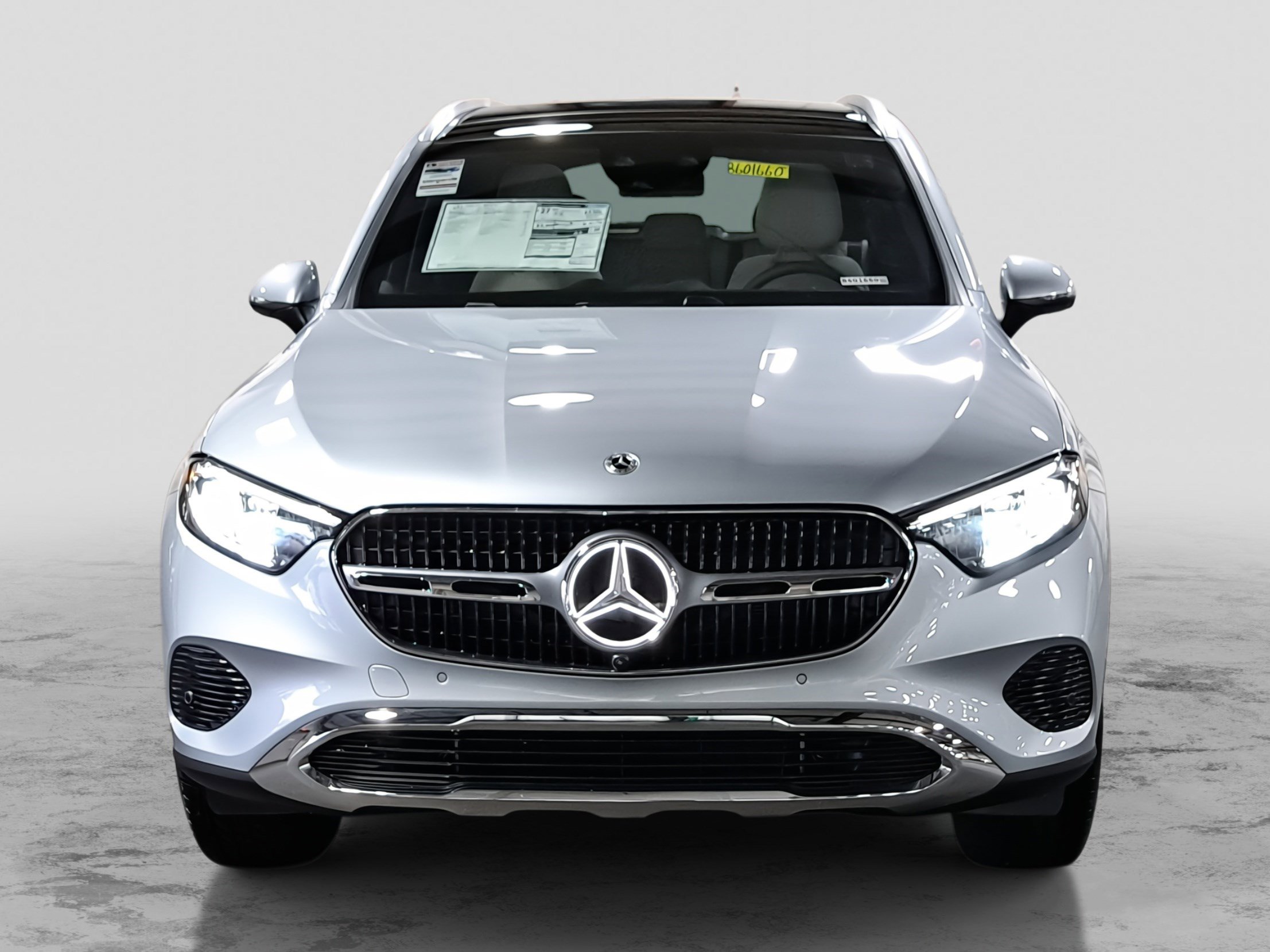 2026 Mercedes Benz GLC 300 photo 2