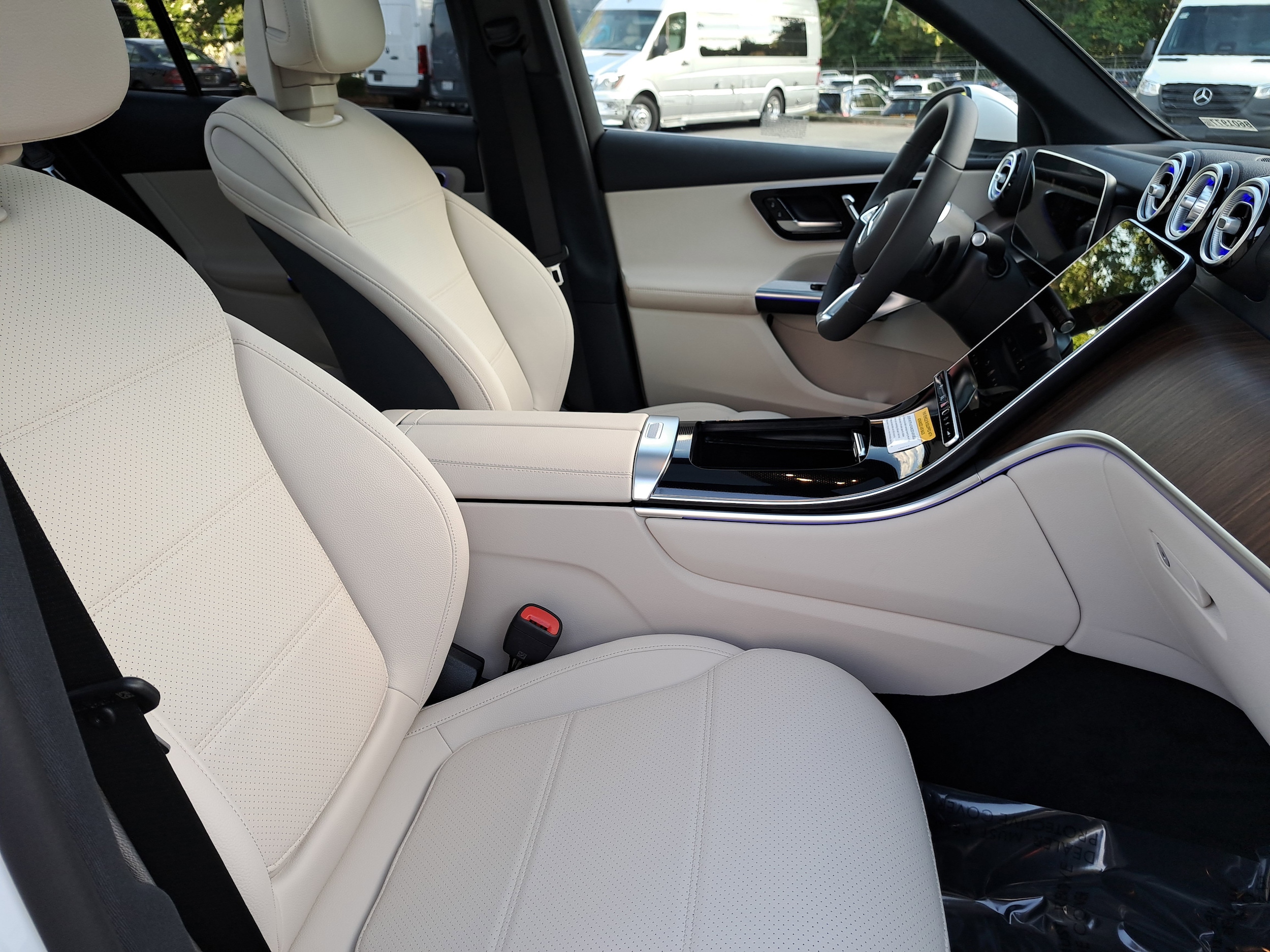 2026 Mercedes-Benz GLC Base - Photo 10
