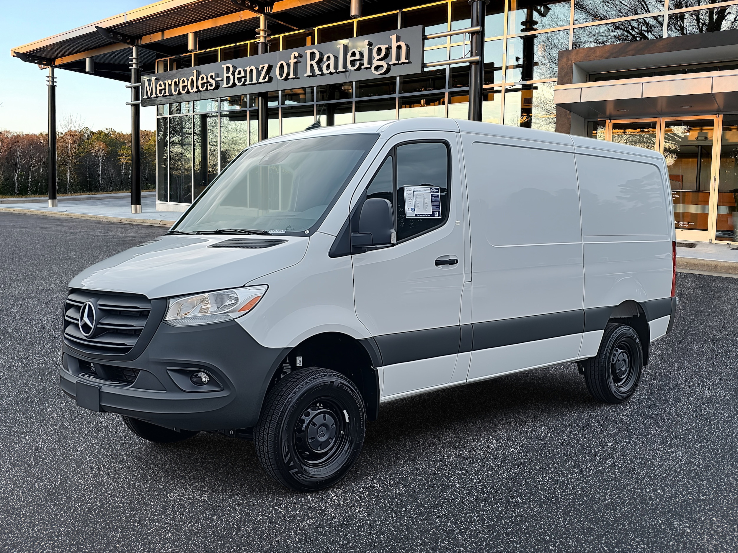 2024 Mercedes-Benz Sprinter Cargo Van Base's photo
