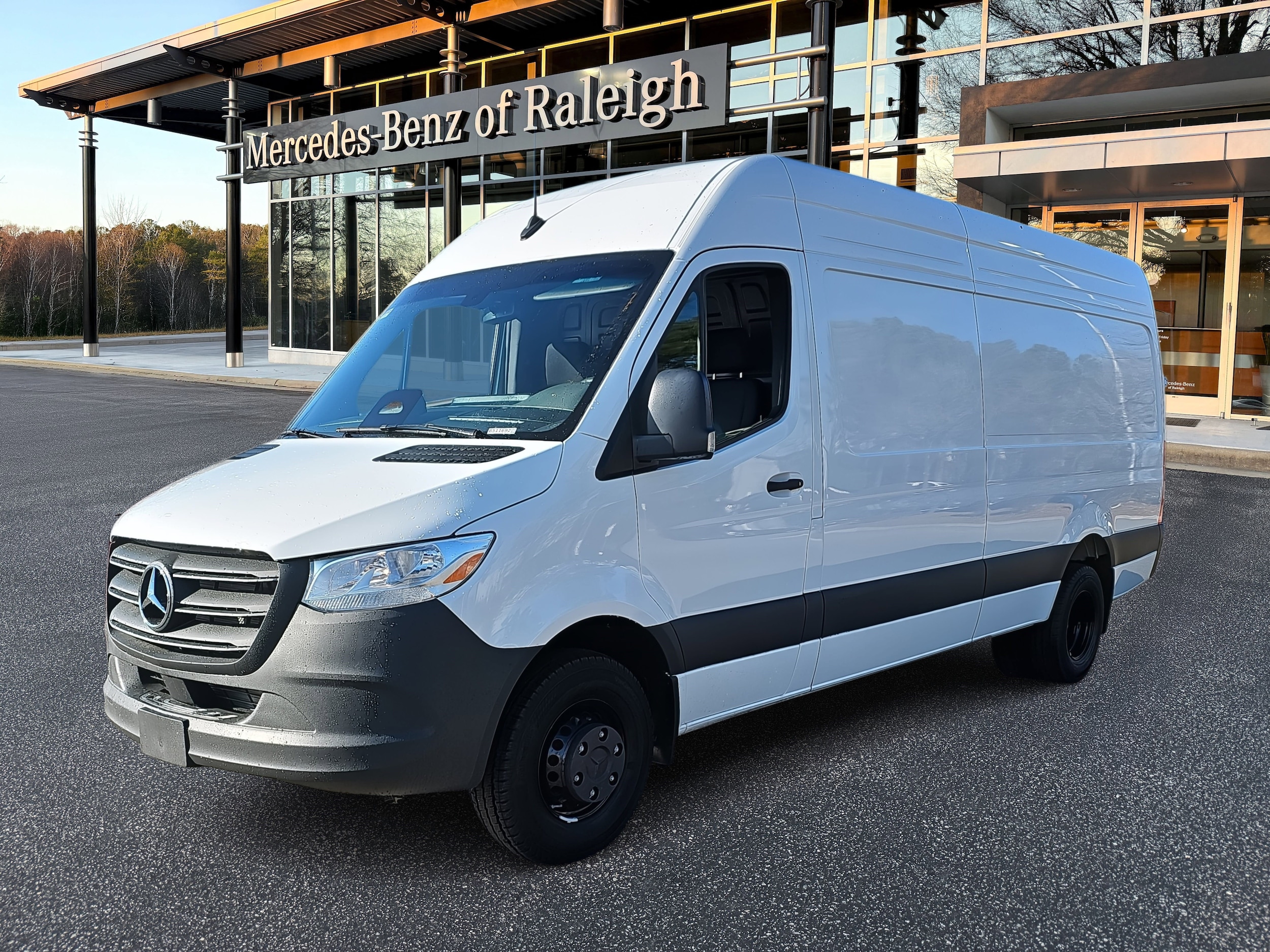 2025 Mercedes-Benz Sprinter Cargo Van Base's photo