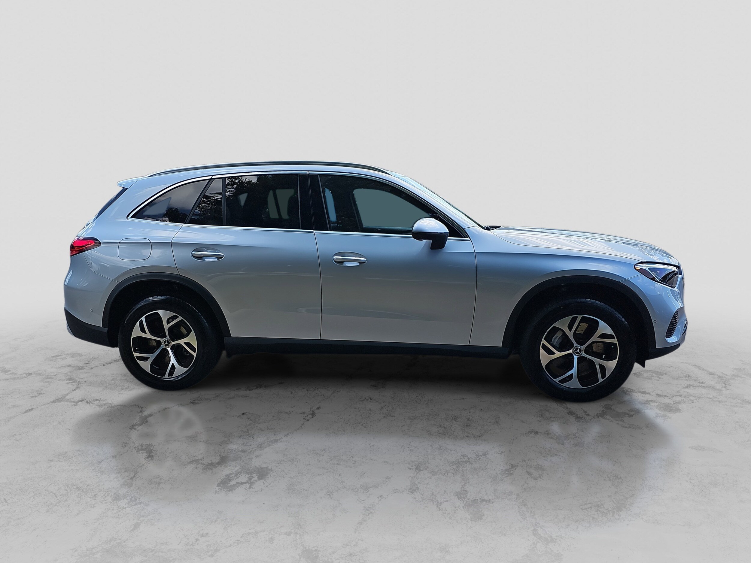 2026 Mercedes Benz GLC 350e 4MATIC photo 2