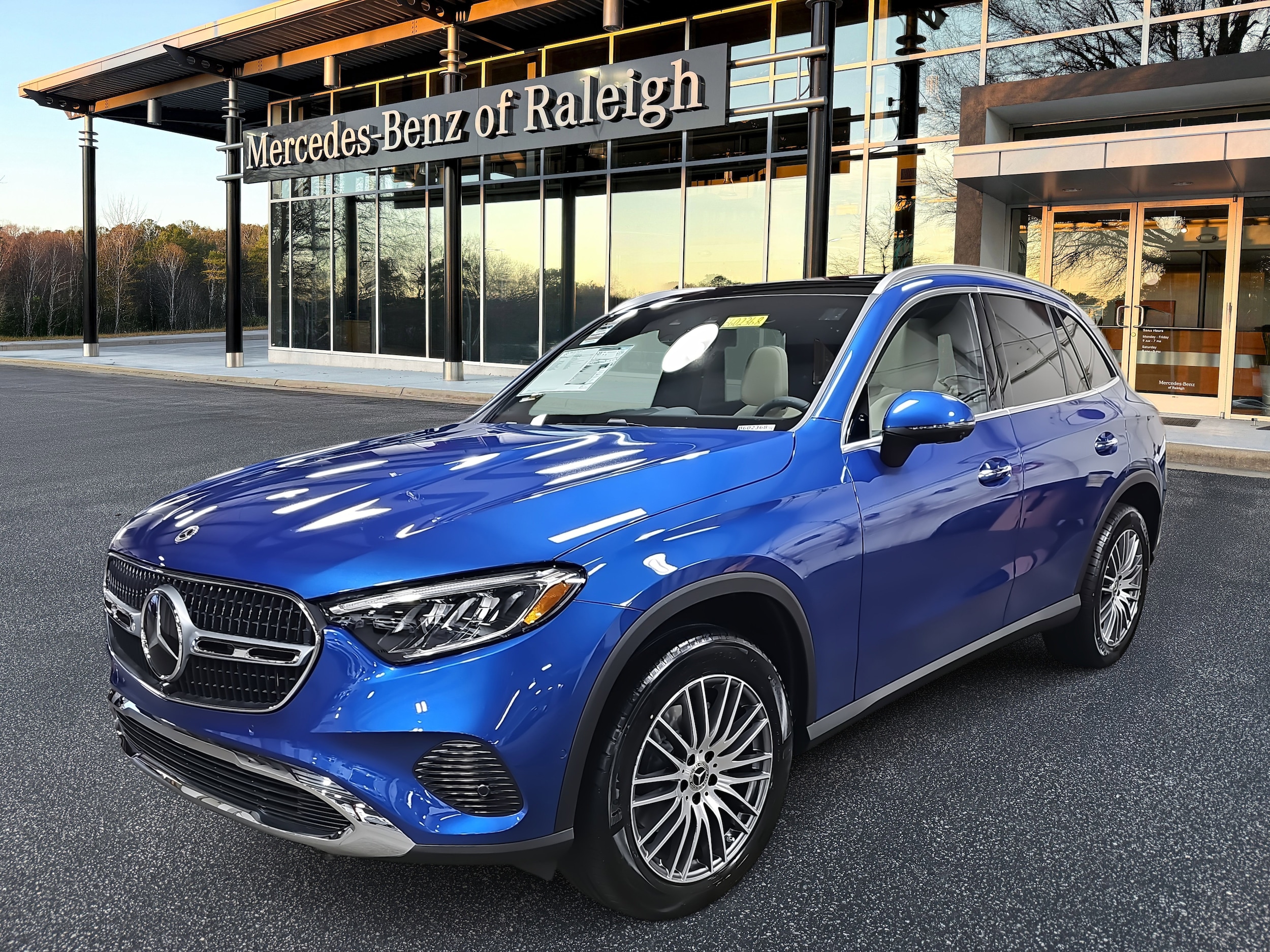 2026 Mercedes-Benz GLC Base's photo