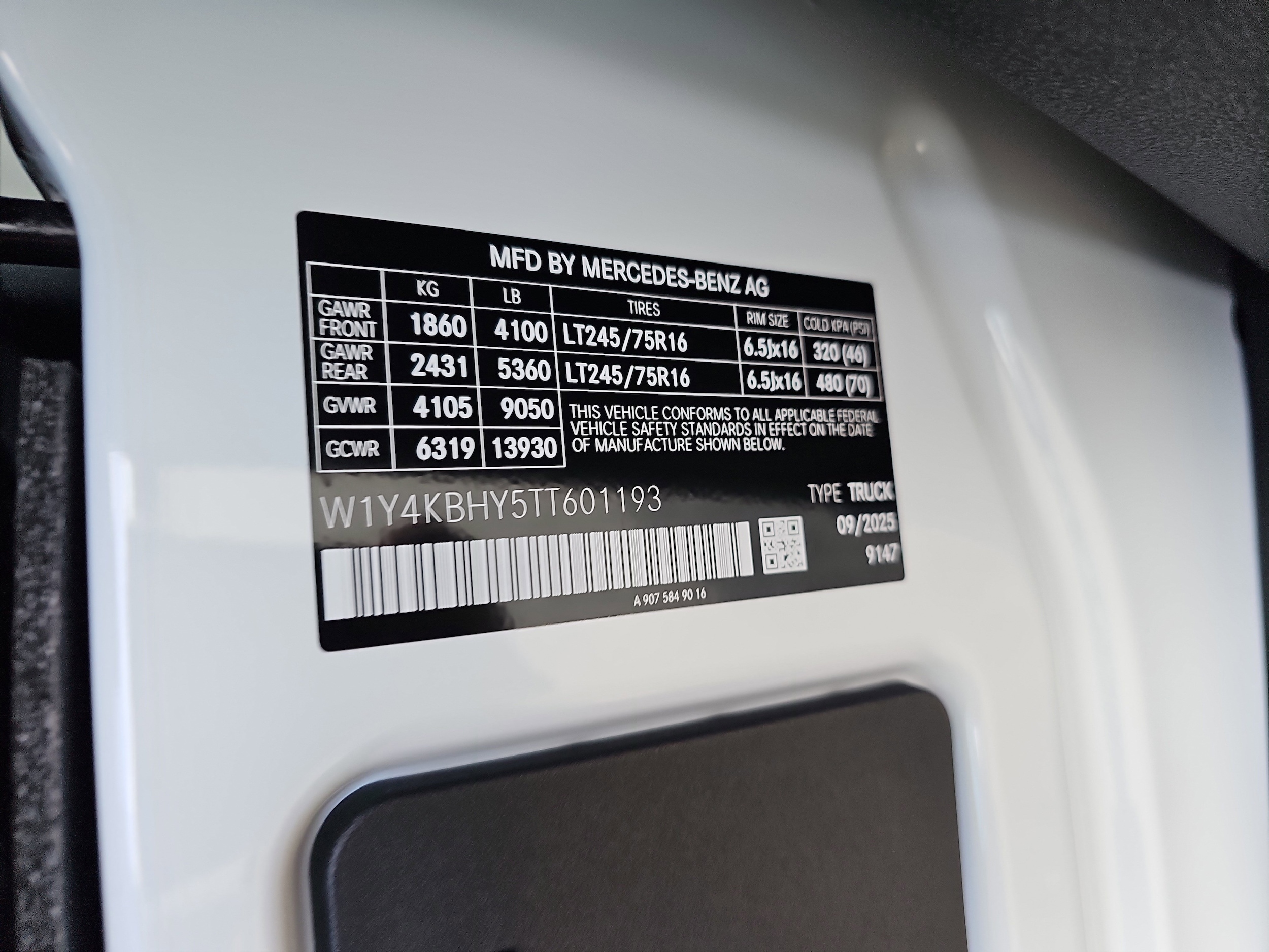 2026 Mercedes-Benz Sprinter Cargo Van Base - Photo 37