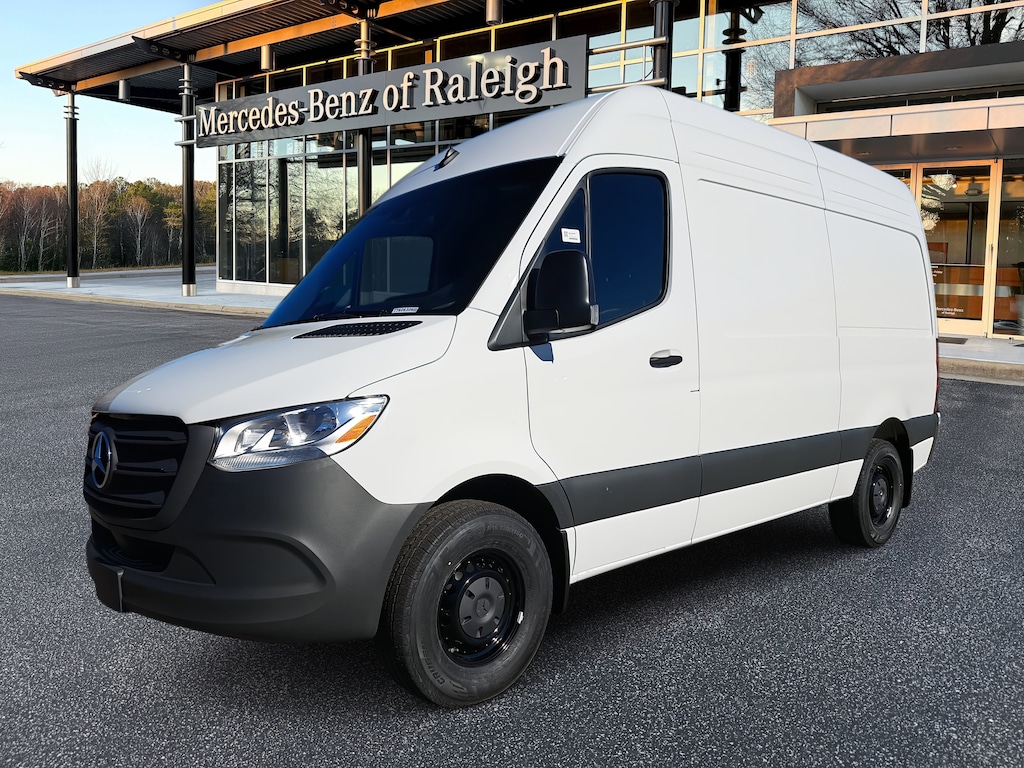 New 2026 Mercedes-Benz Sprinter 2500 Standard Roof 4-Cyl Diesel