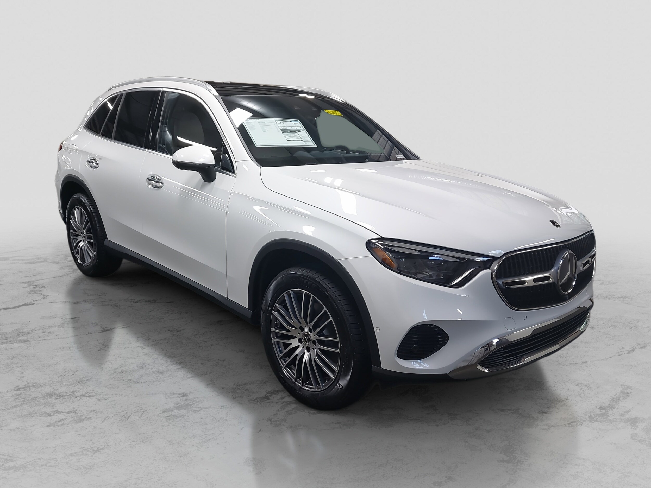 2026 Mercedes Benz GLC 300 photo 2