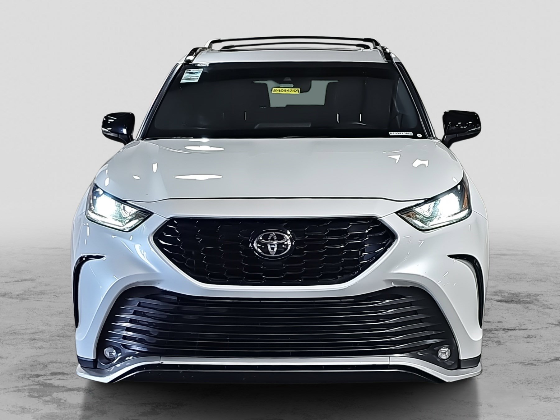 2023 Toyota Highlander XSE photo 2