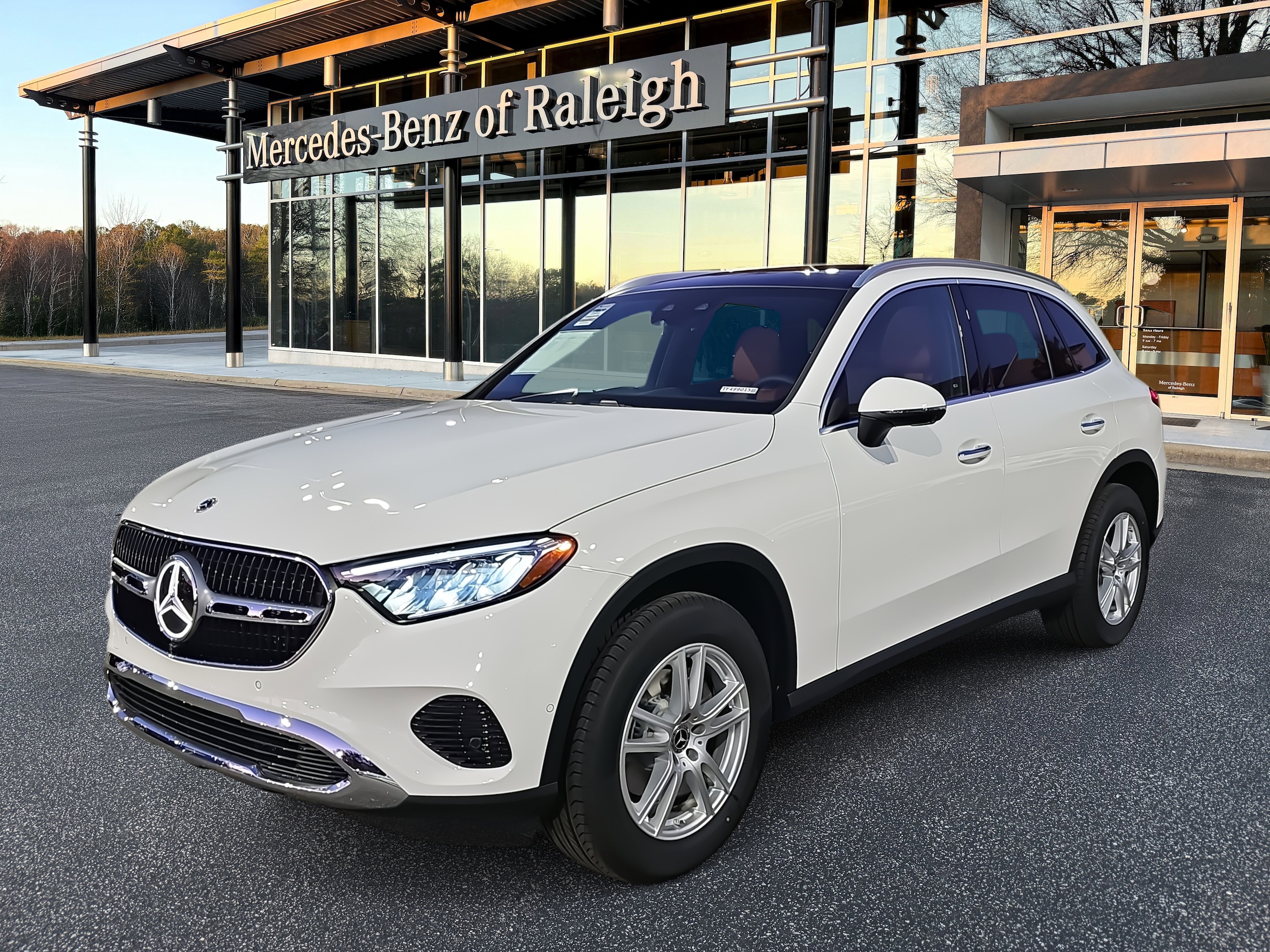 2026 Mercedes-Benz GLC Base's photo