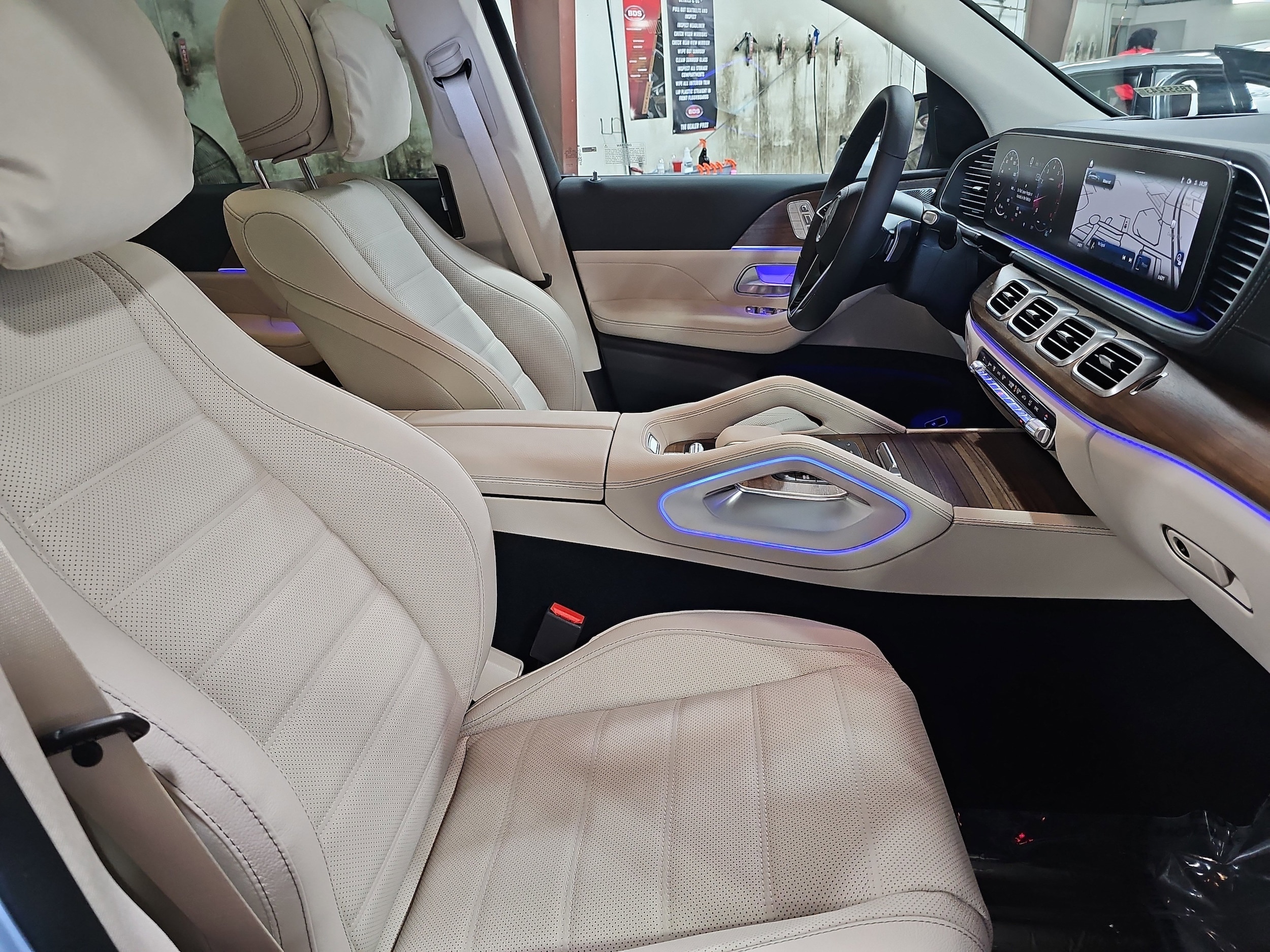 2026 Mercedes-Benz GLS Base - Photo 10