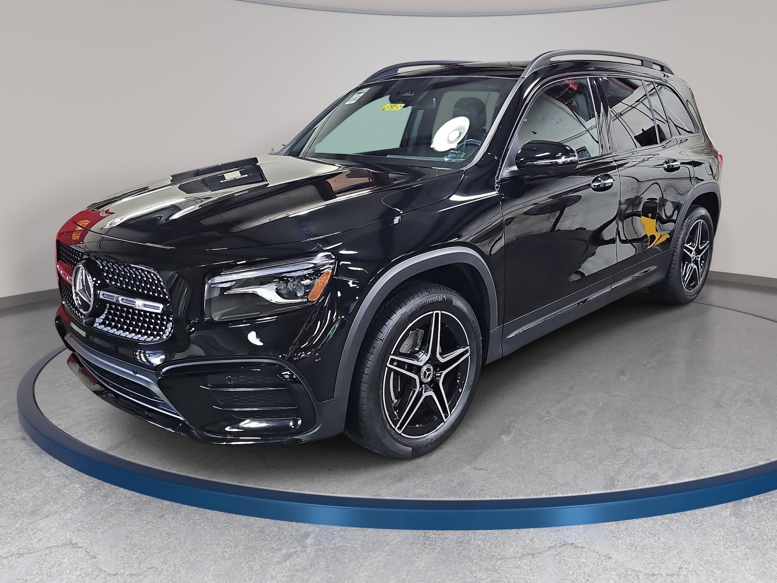 2025 Mercedes-Benz GLB GLB 250's photo