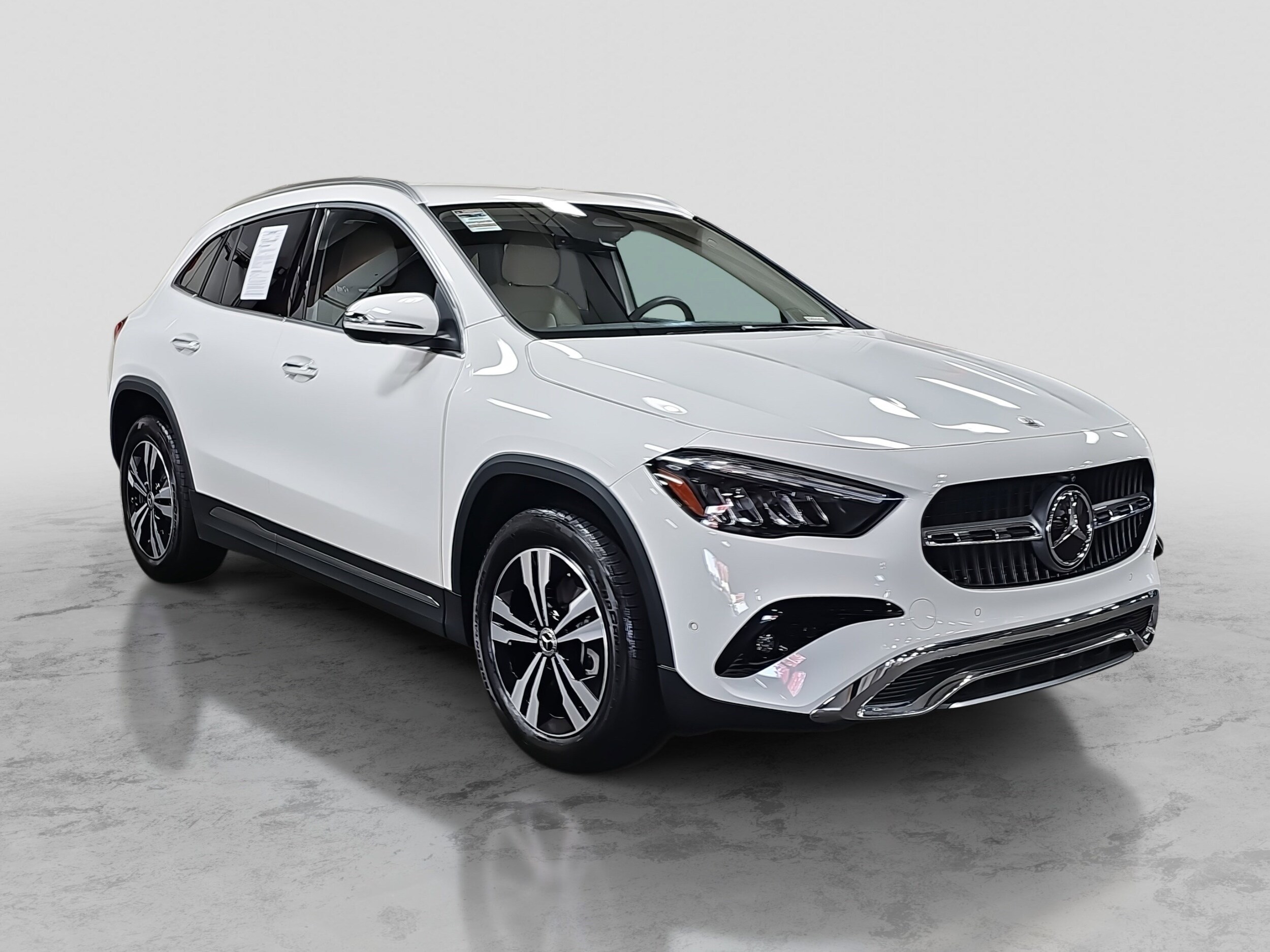 2025 Mercedes Benz GLA 250 4MATIC photo 3