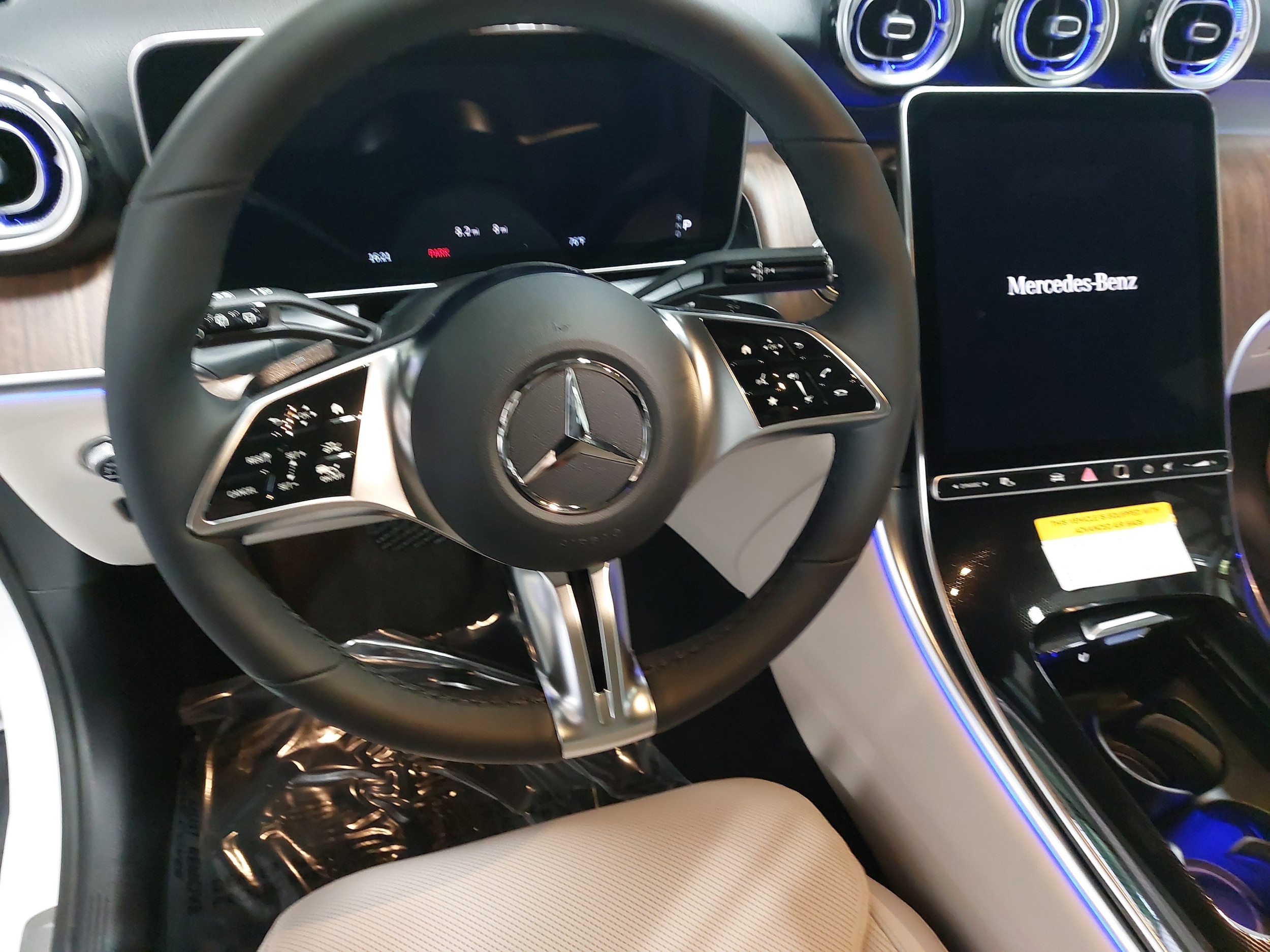 2026 Mercedes-Benz GLC Base - Photo 18