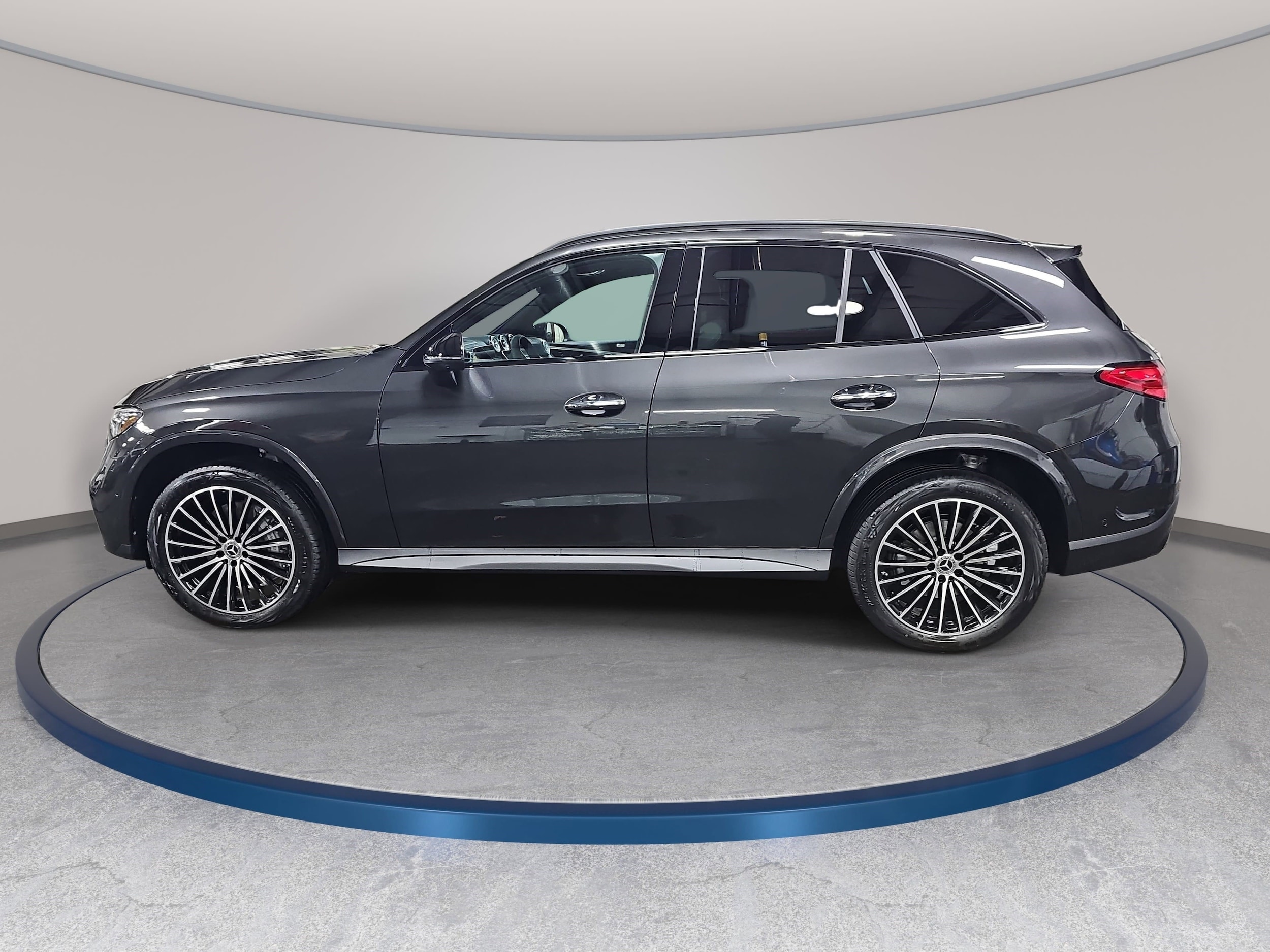 2026 Mercedes-Benz GLC Base - Photo 7