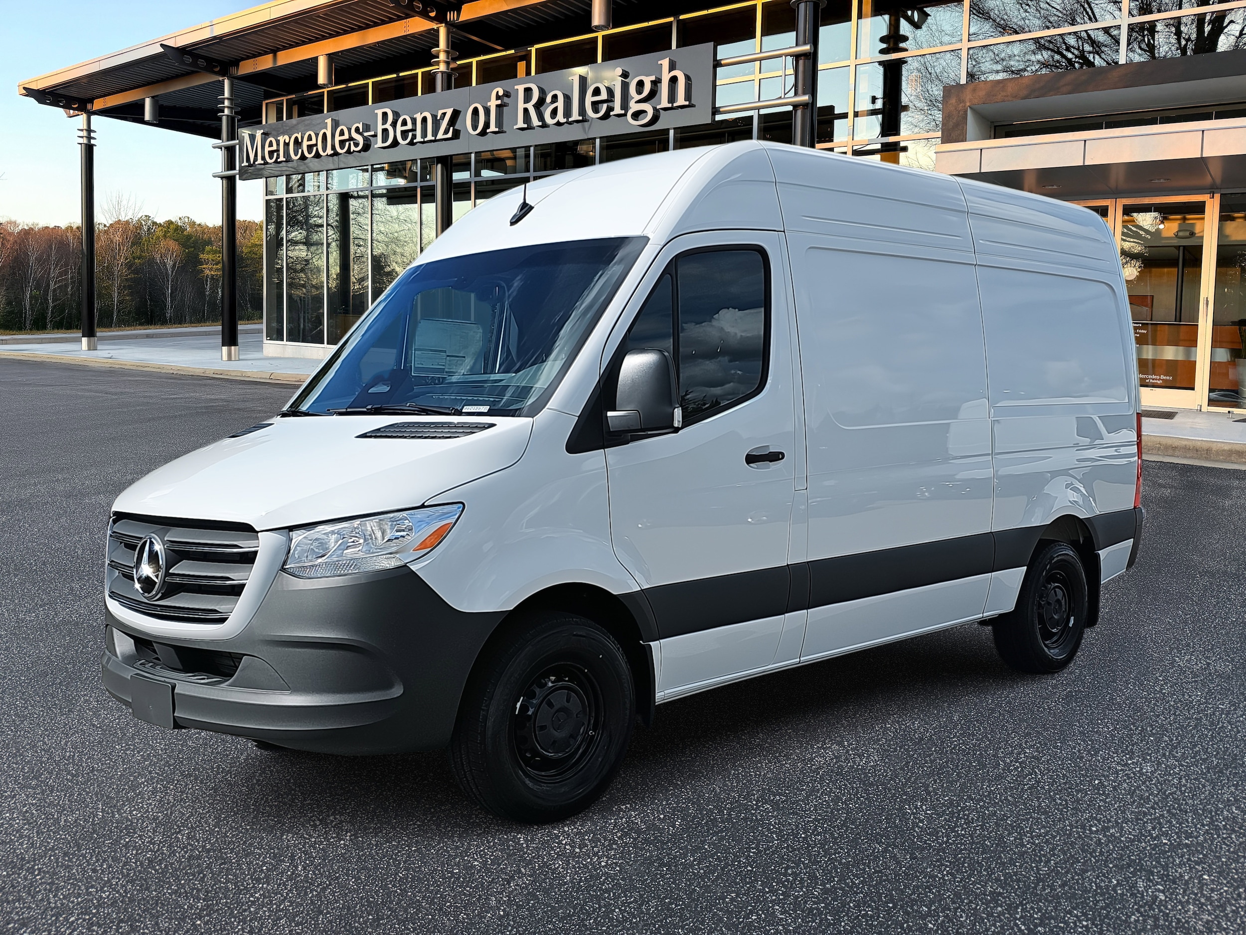 2026 Mercedes-Benz Sprinter Cargo Van Base's photo
