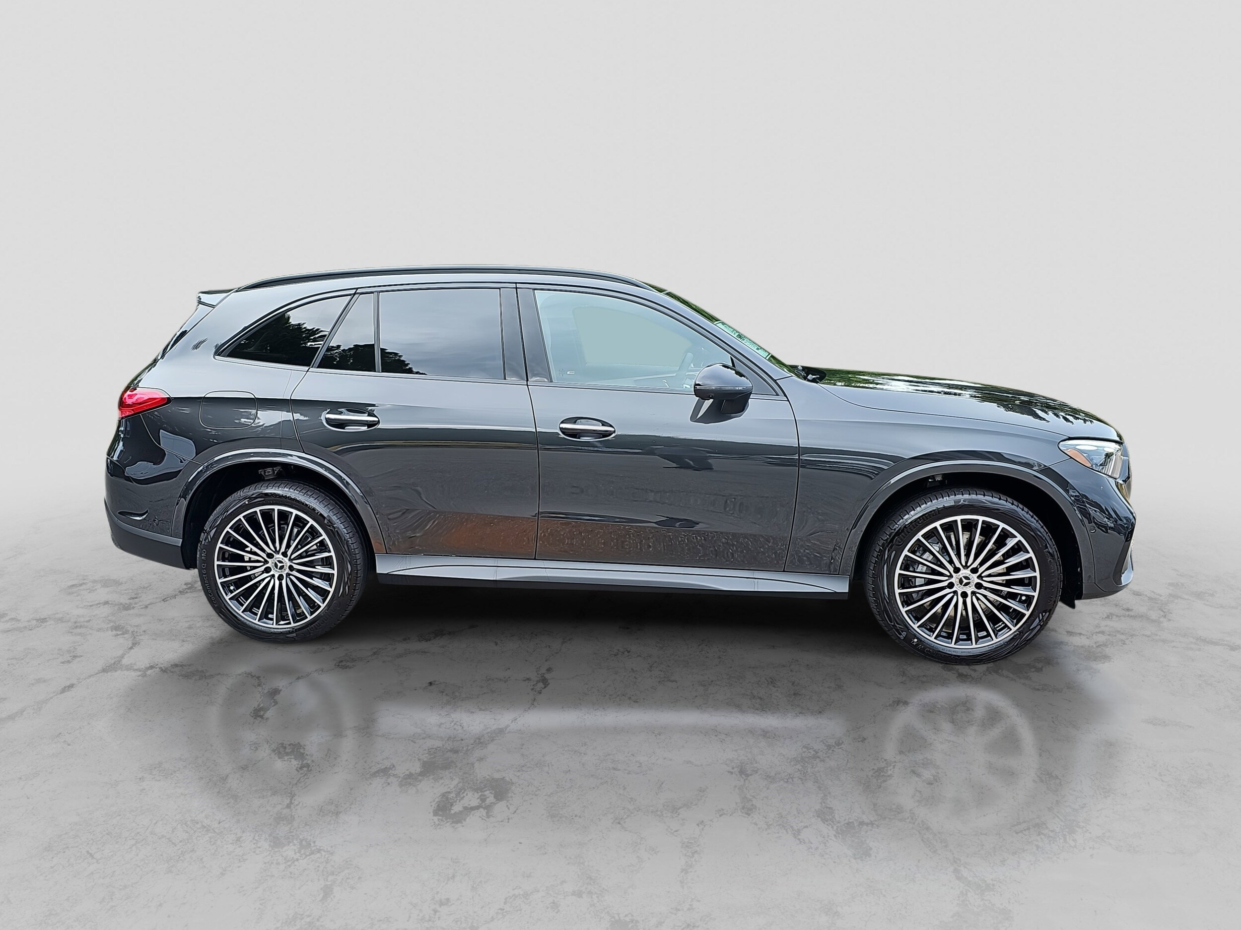 2026 Mercedes Benz GLC 300 photo 3