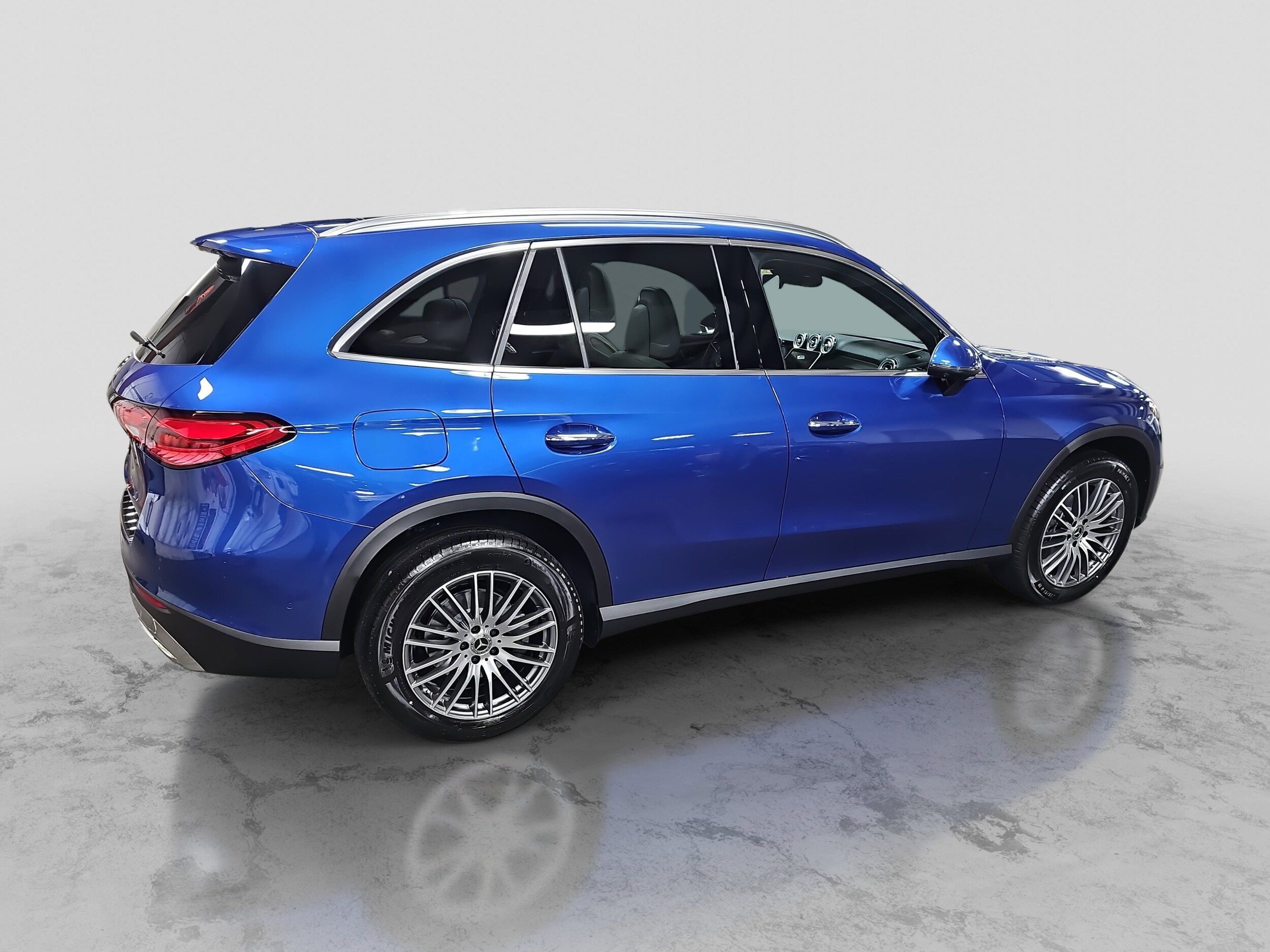 2026 Mercedes Benz GLC 300 photo 3