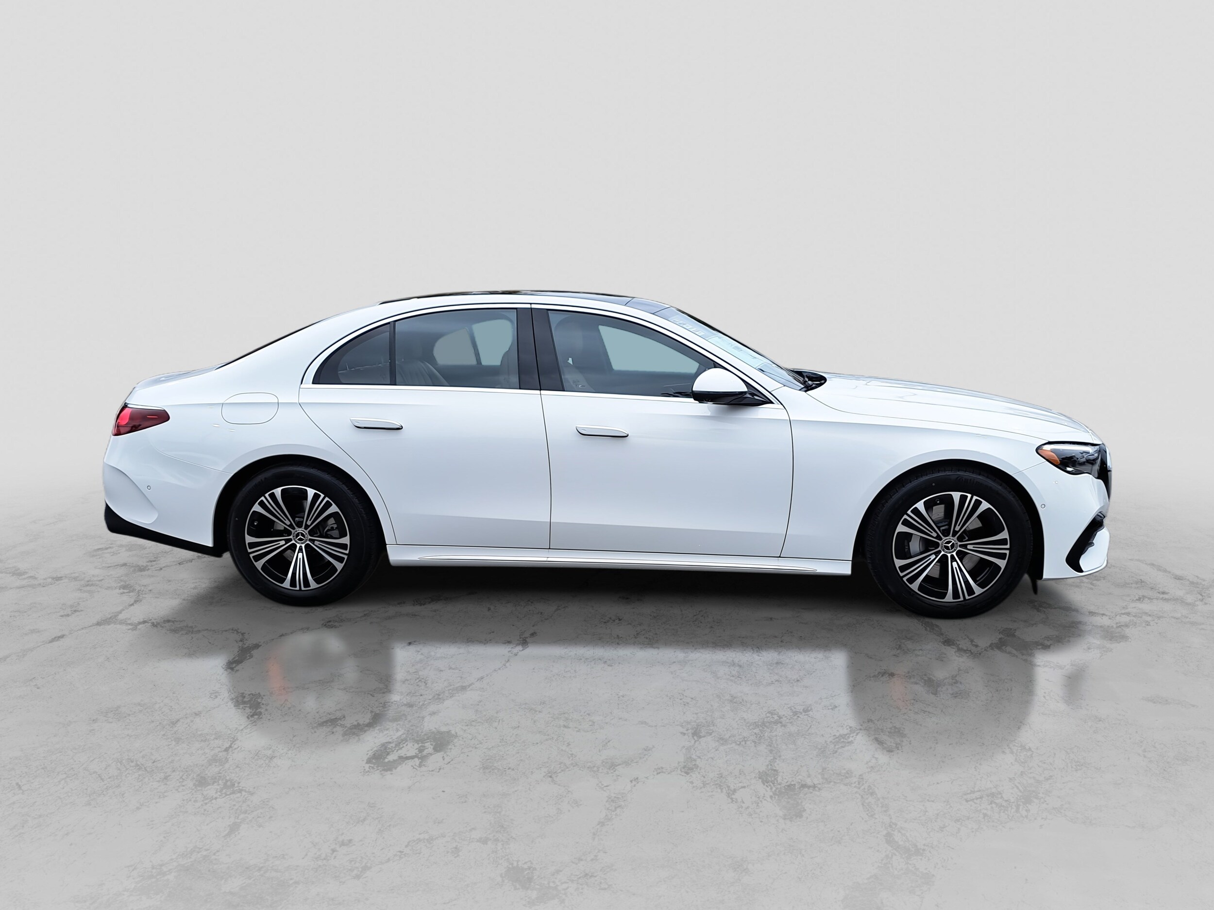 2026 Mercedes Benz E 350 photo 4