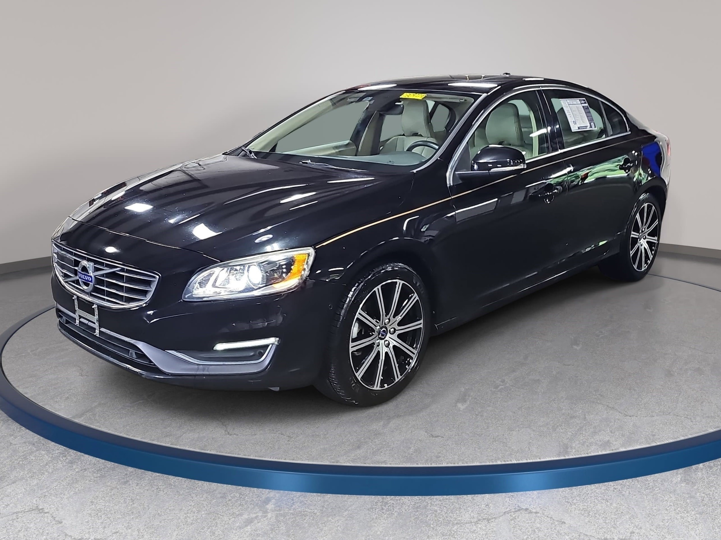2016 Volvo S60 T5 Drive-E FWD Inscription Platinum's photo