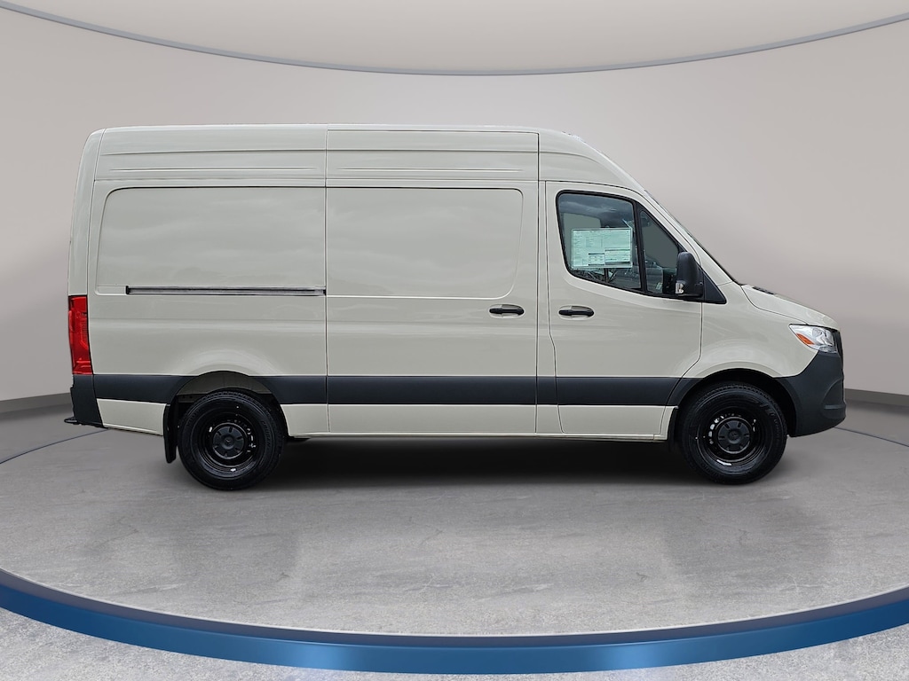 New 2026 Mercedes-Benz Sprinter 2500 Standard Roof 4-Cyl Diesel