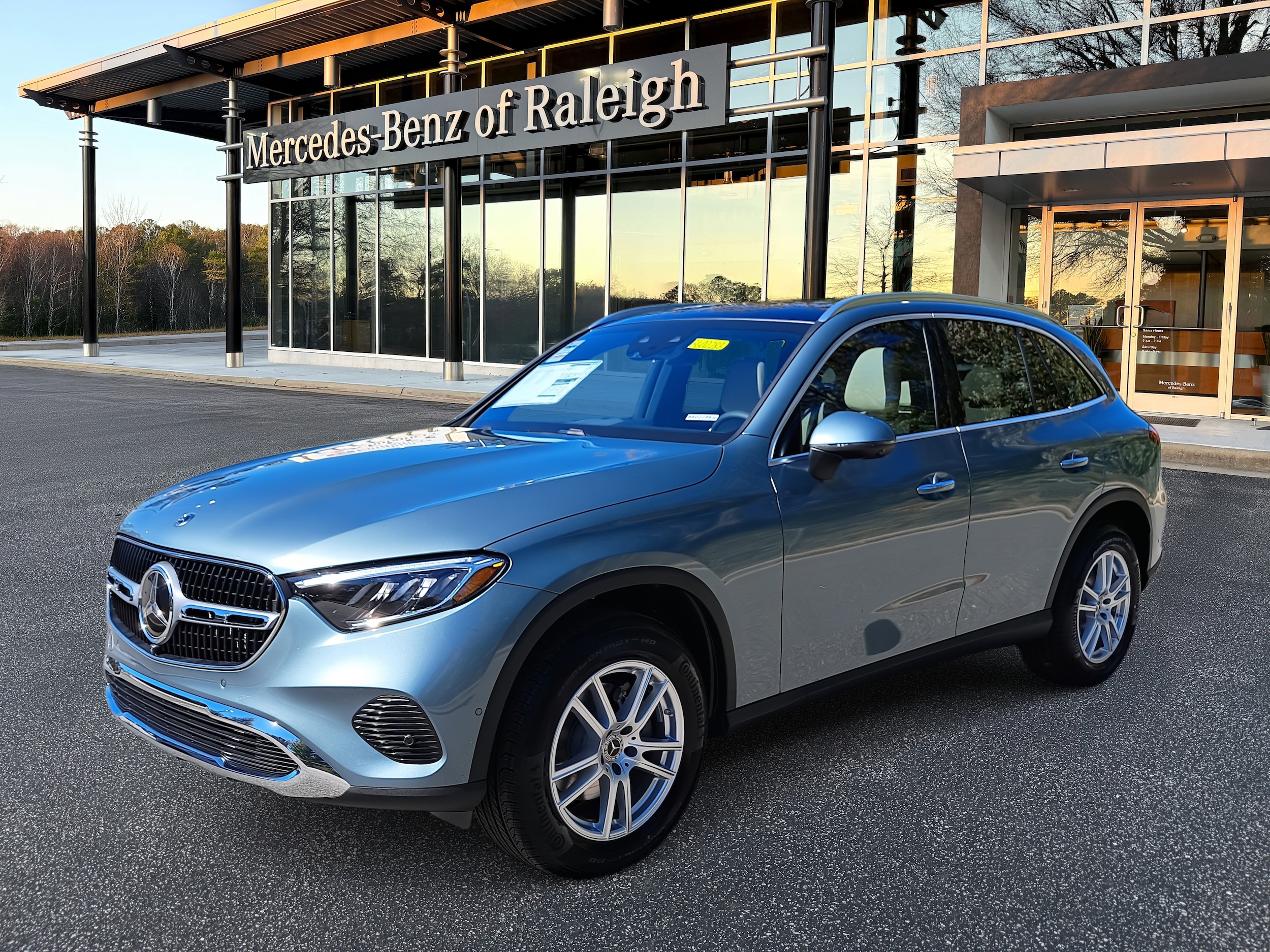 2026 Mercedes-Benz GLC Base's photo