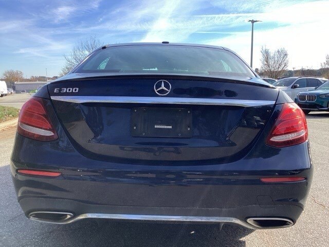 2018 Mercedes Benz E 300 photo 3