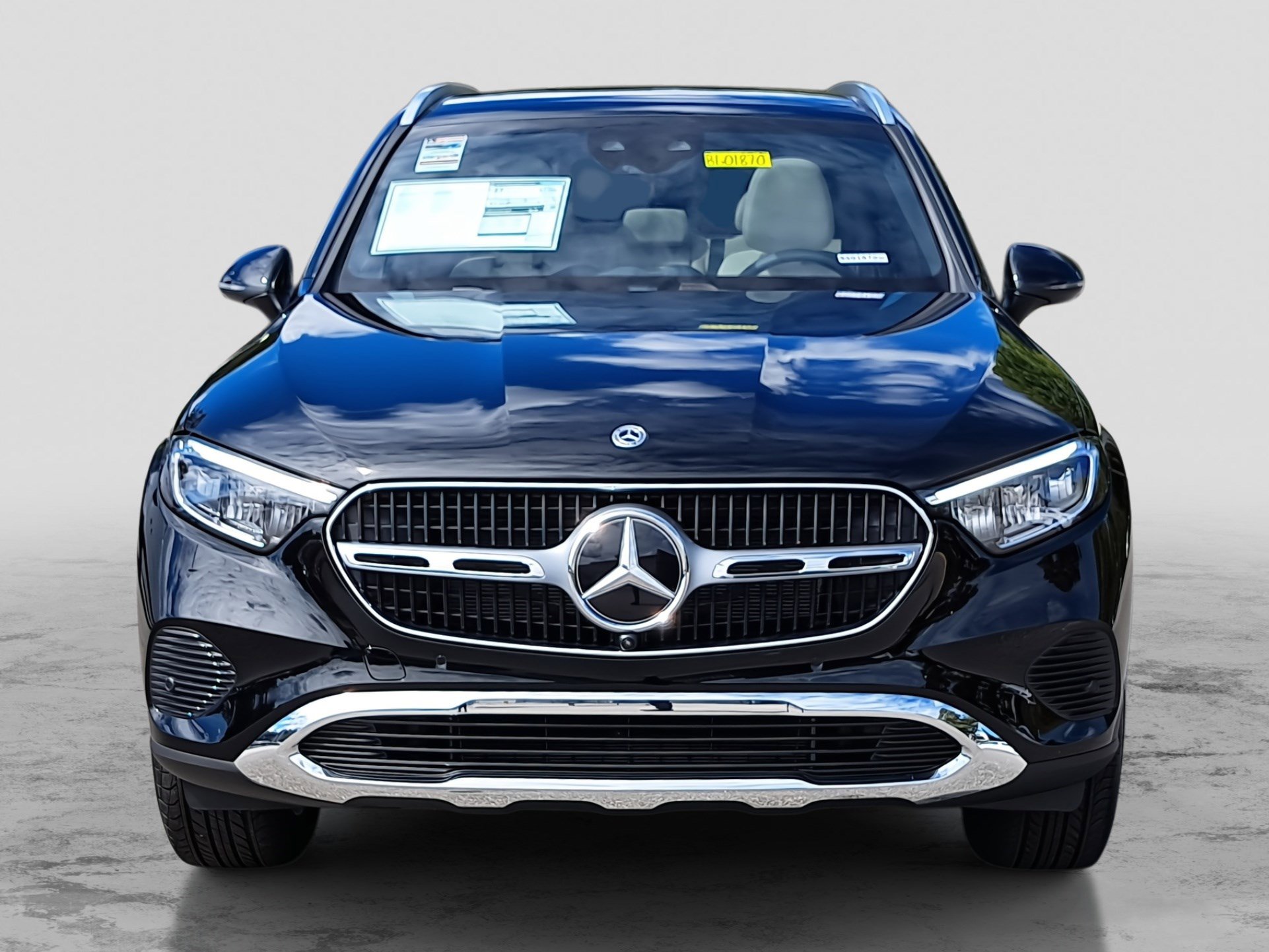 2026 Mercedes Benz GLC 300 photo 2
