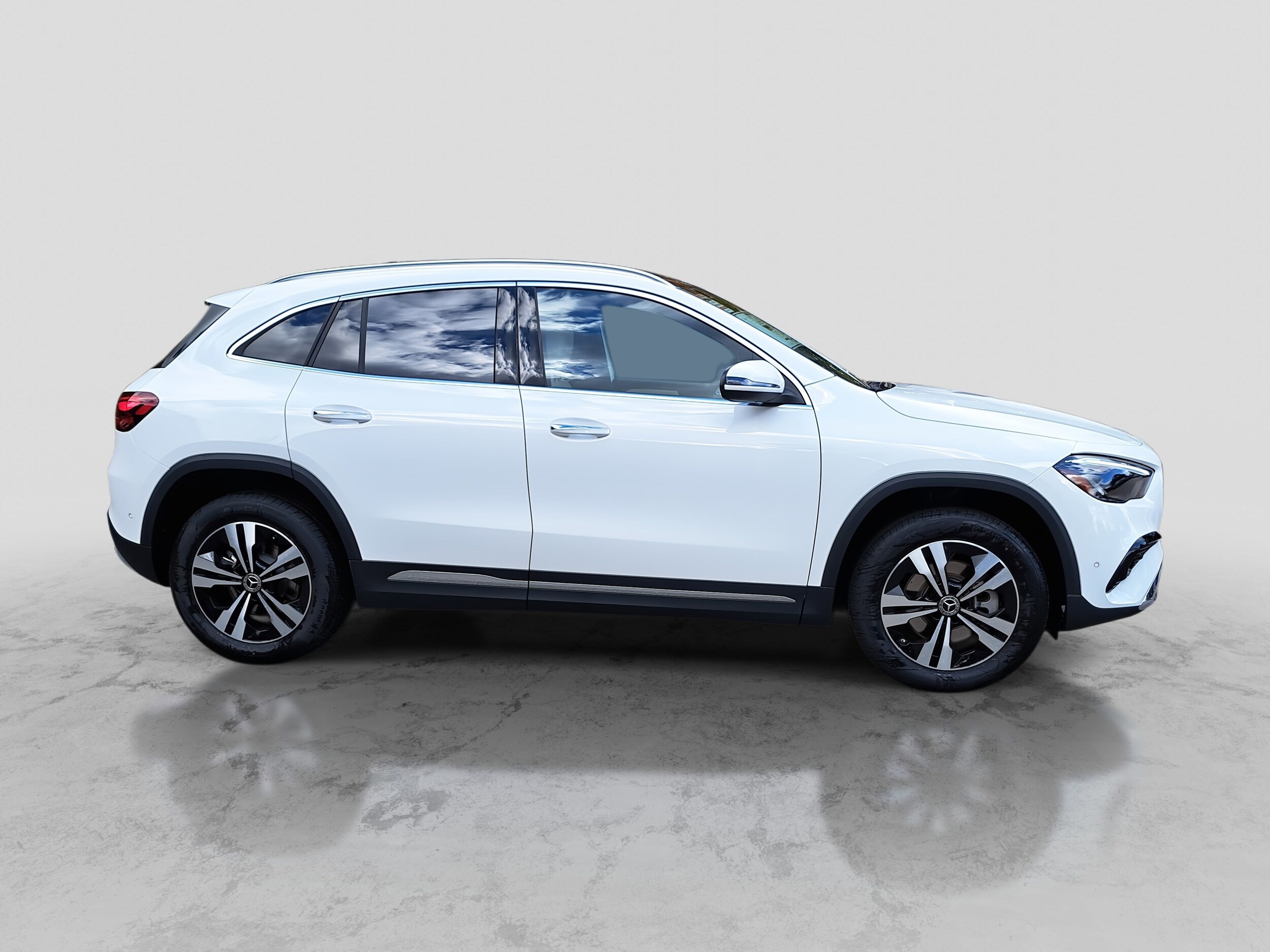 2026 Mercedes Benz GLA 250 photo 3