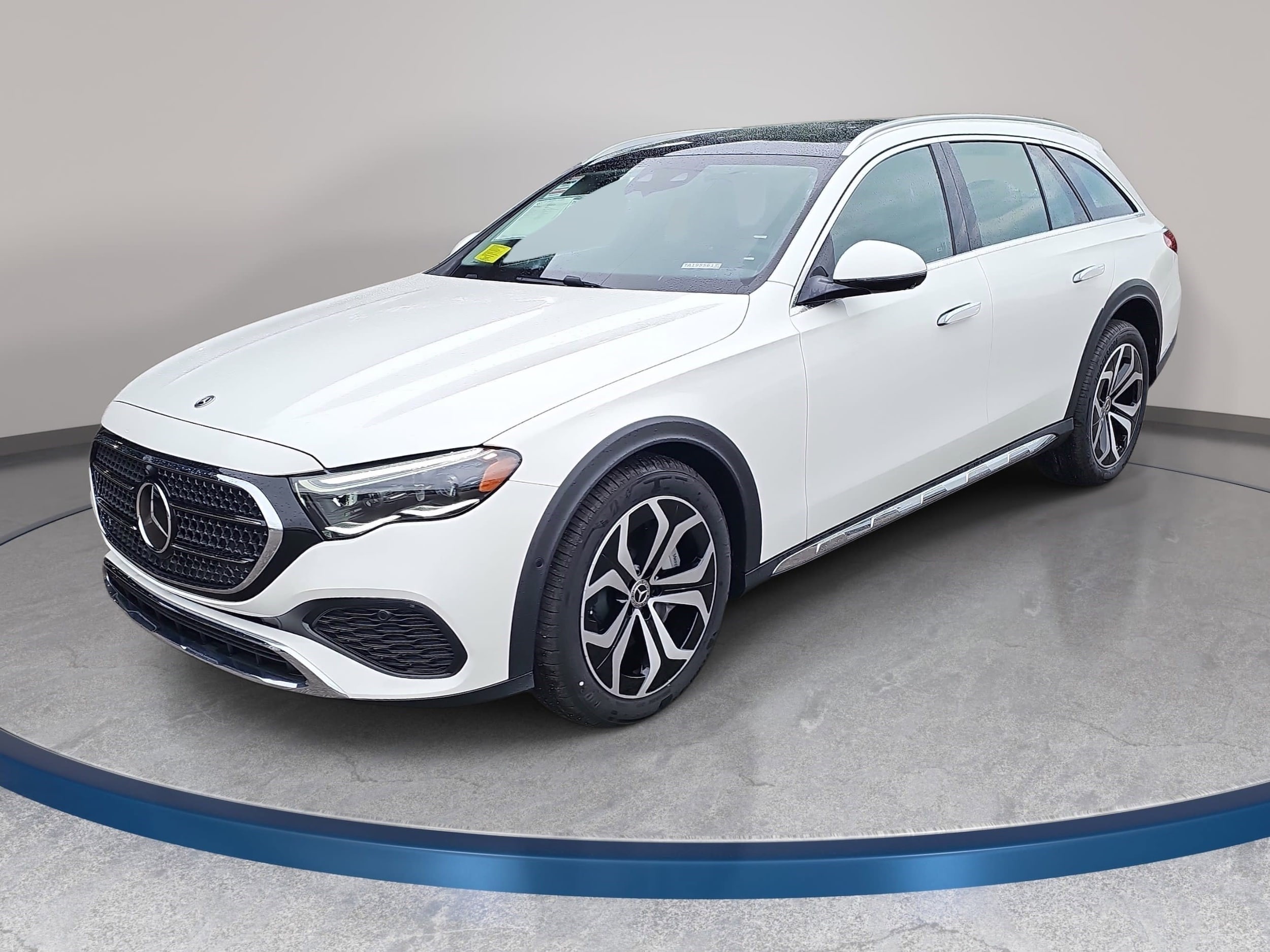 2026 Mercedes-Benz E-Class E450 4MATIC All-Terrain's photo
