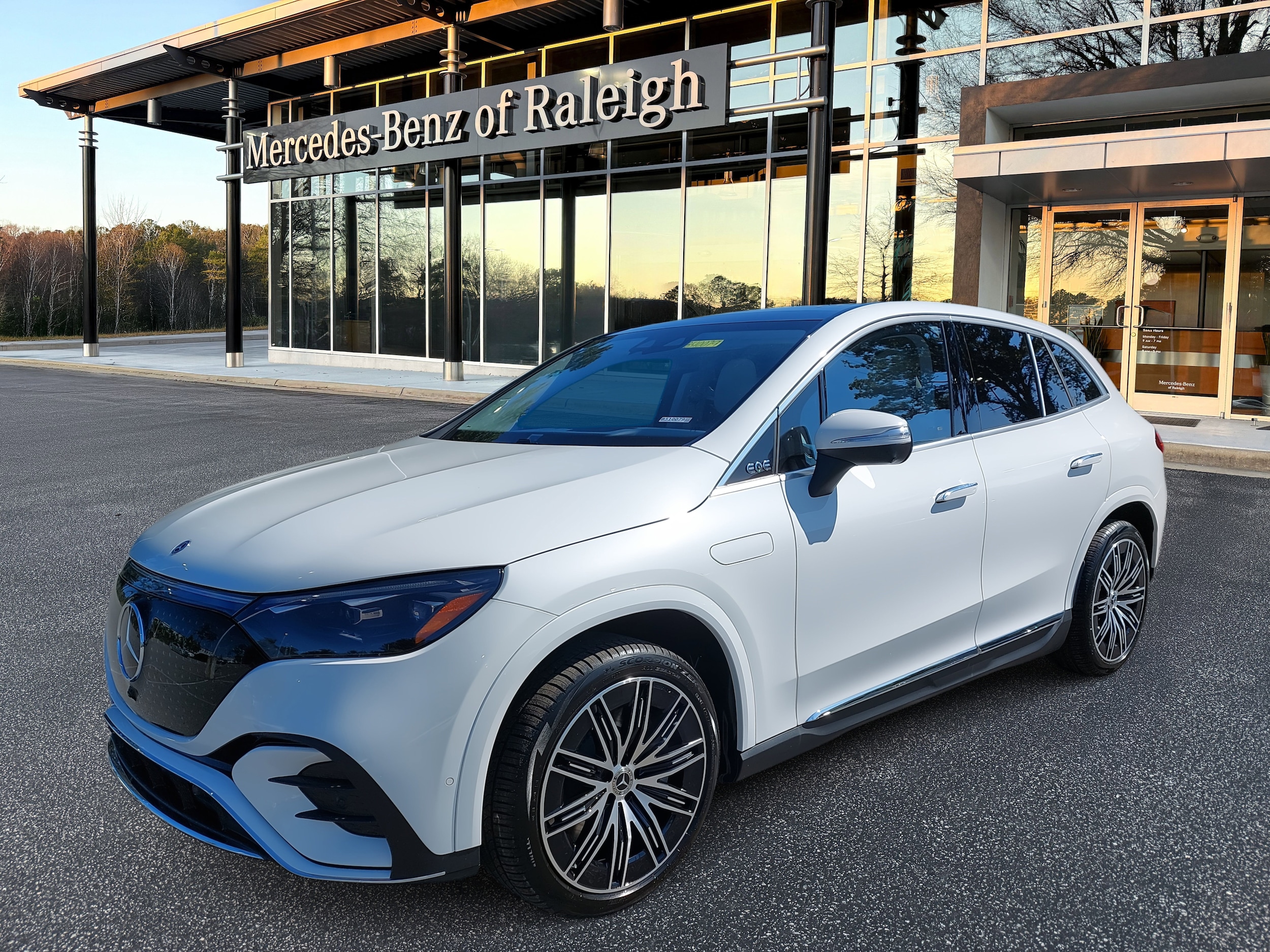 2025 Mercedes-Benz EQE SUV