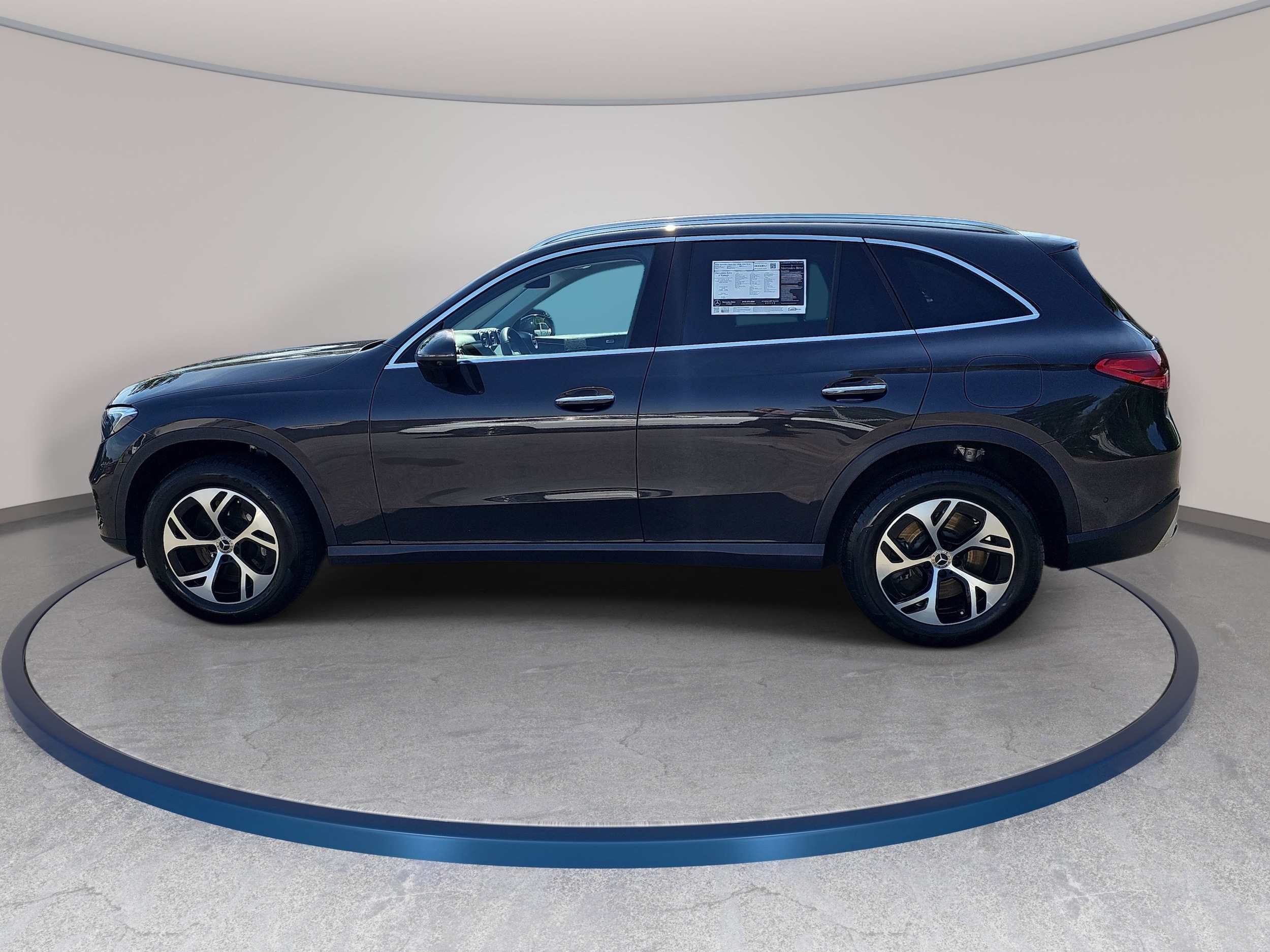 2026 Mercedes-Benz GLC Base - Photo 9