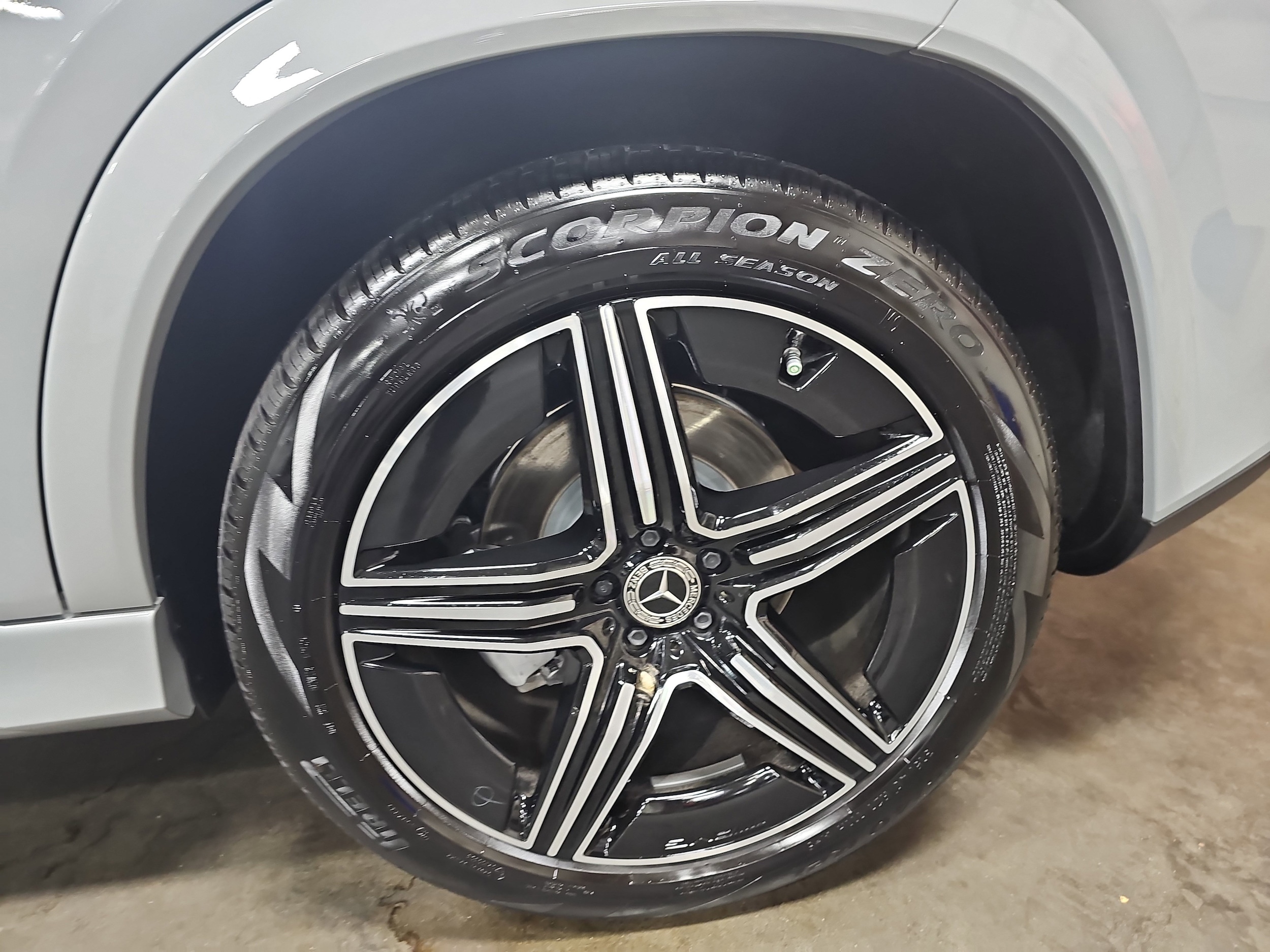 2025 Mercedes-Benz GLE GLE450 - Photo 34