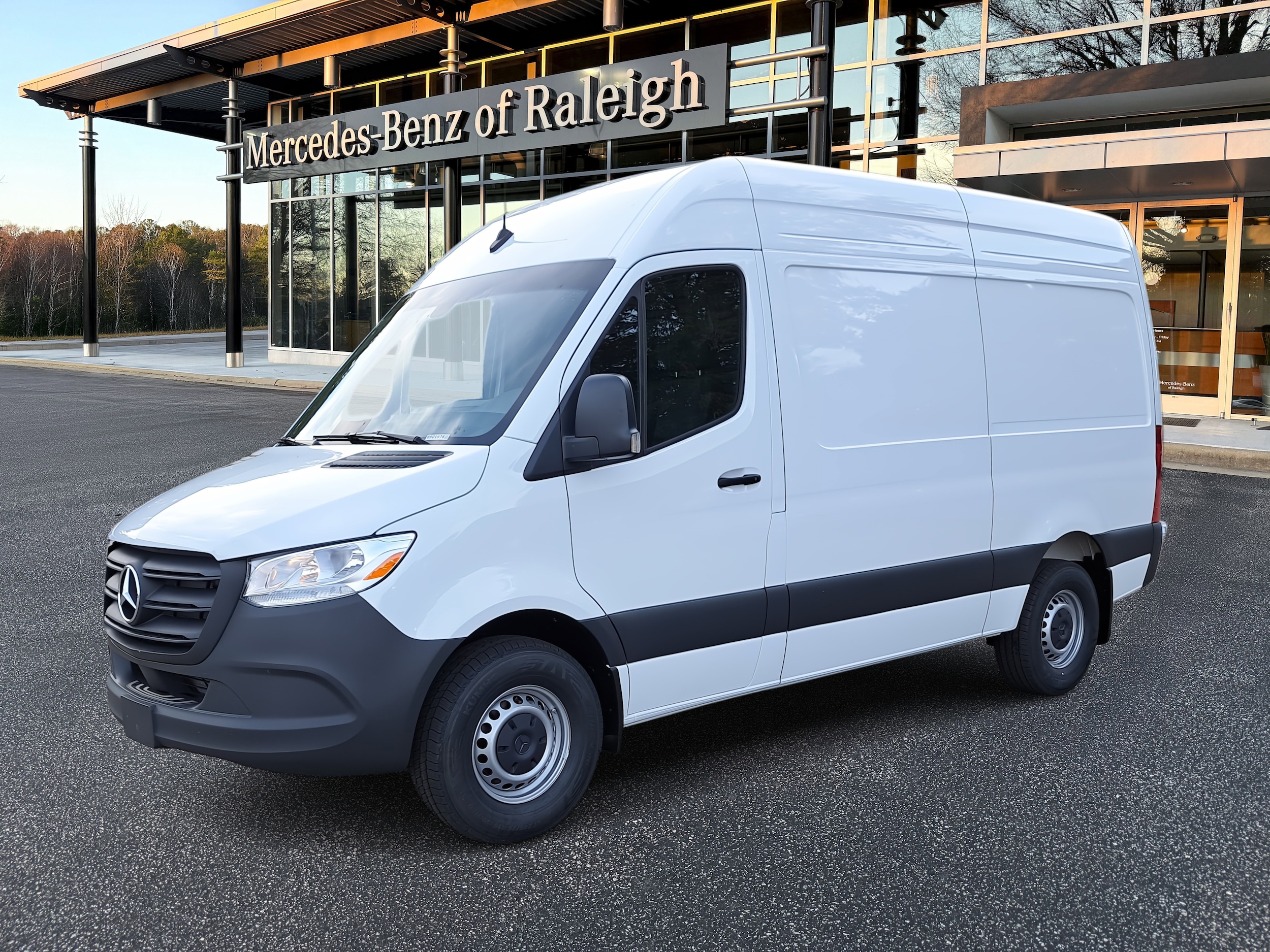 2026 Mercedes-Benz Sprinter Cargo Van Base's photo