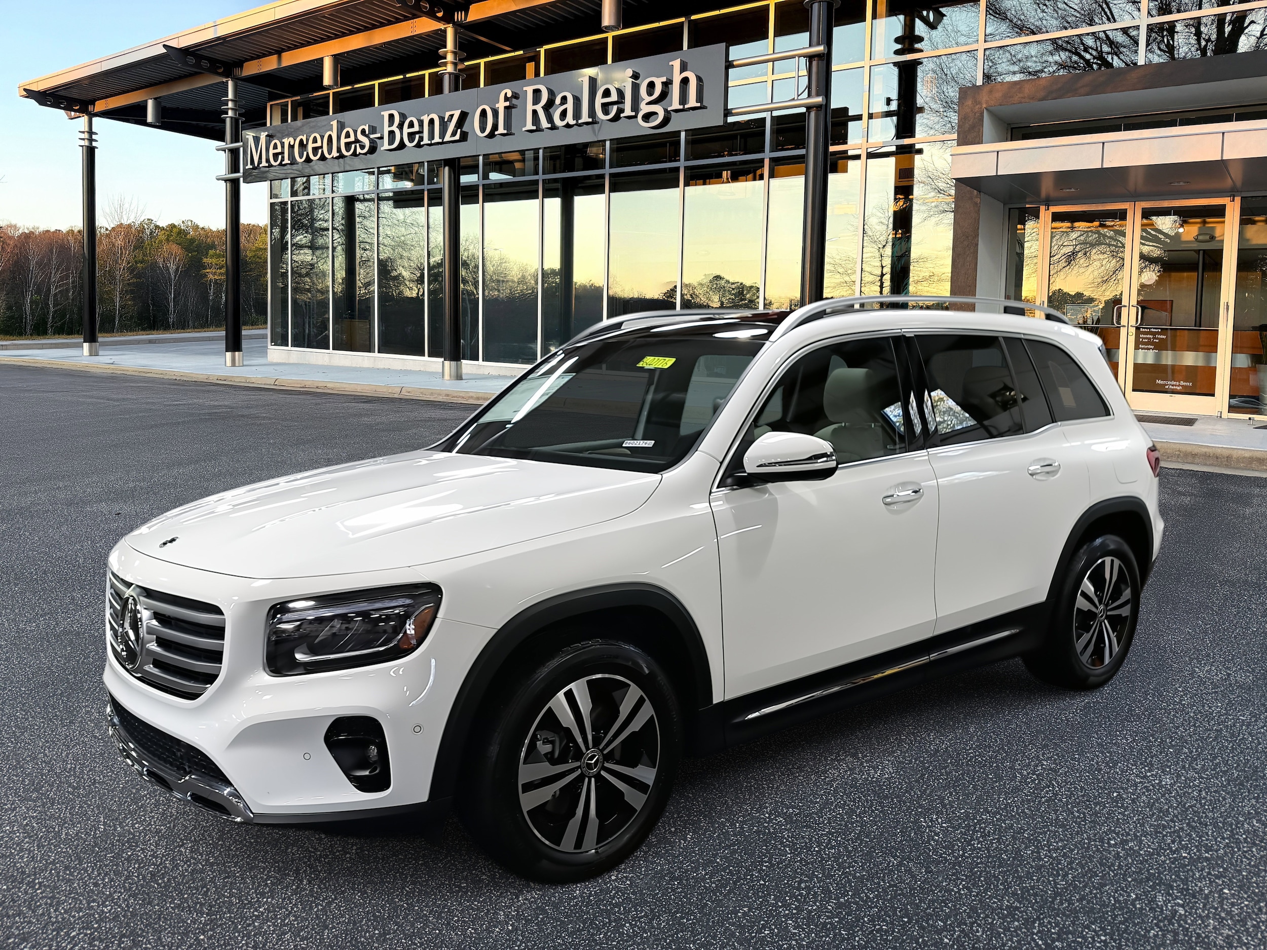 2026 Mercedes-Benz GLB GLB 250's photo