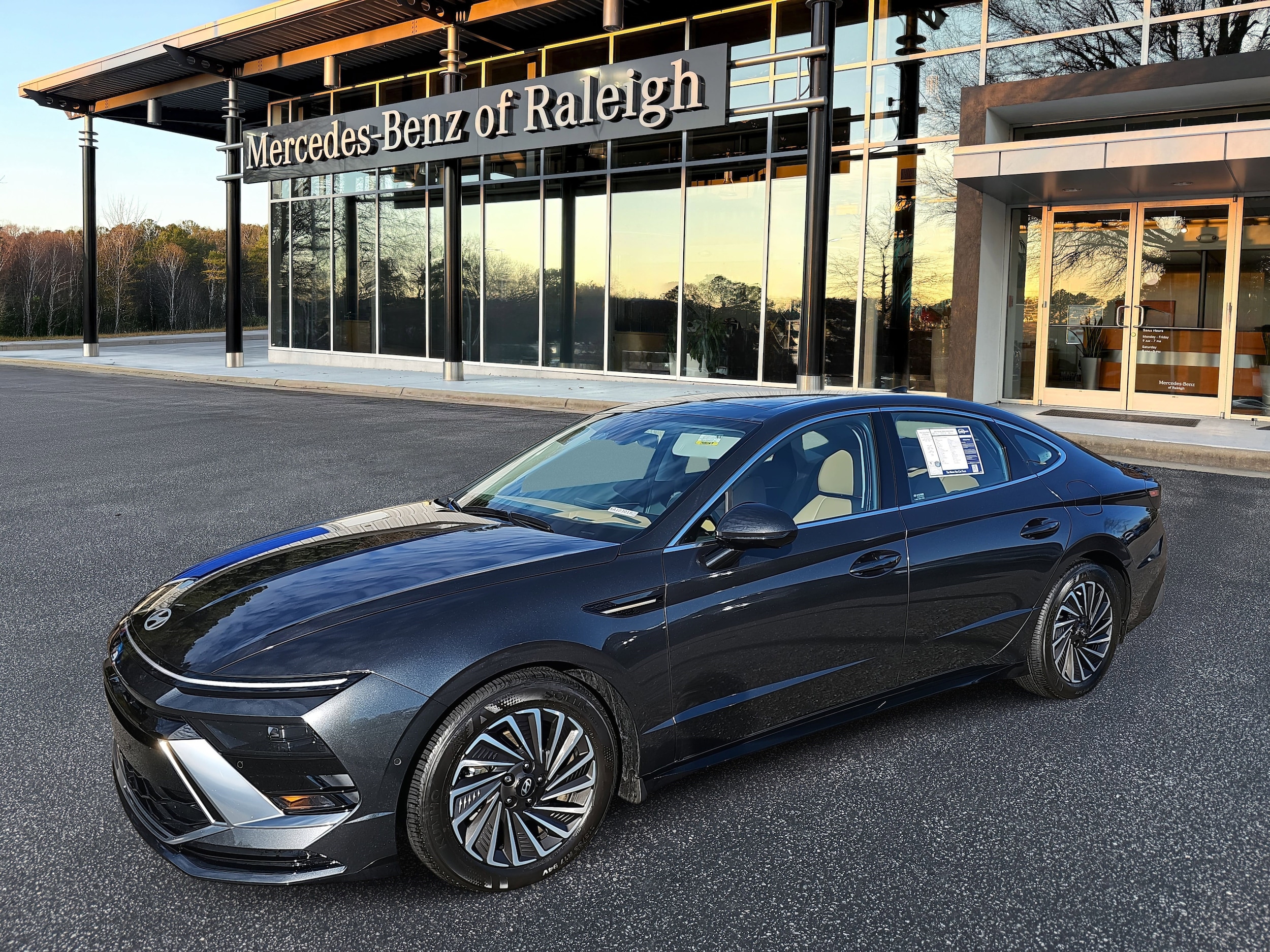 2025 Hyundai Sonata Hybrid Limited's photo