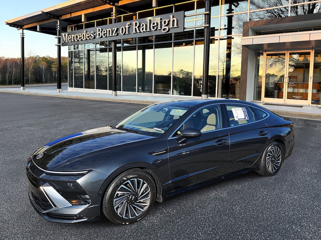 Used 2025 Hyundai Sonata Hybrid Limited Limited FWD